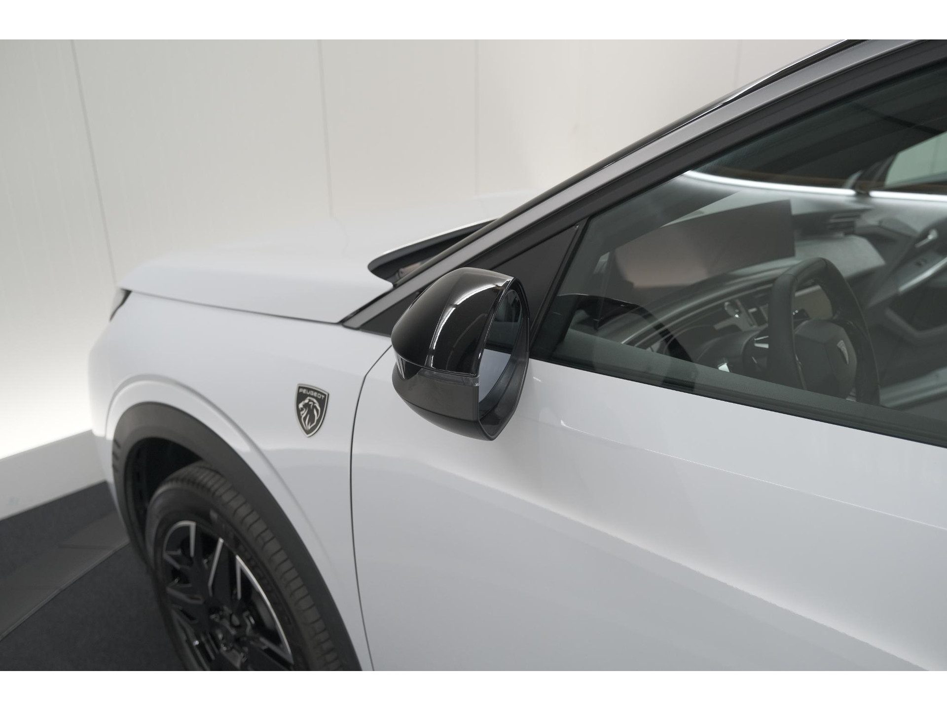 Peugeot 3008 1.2 Hybrid 145 GT | Camera | Adaptieve Cruise Control | Elektrische Kofferklep | Stuurwielverwarming