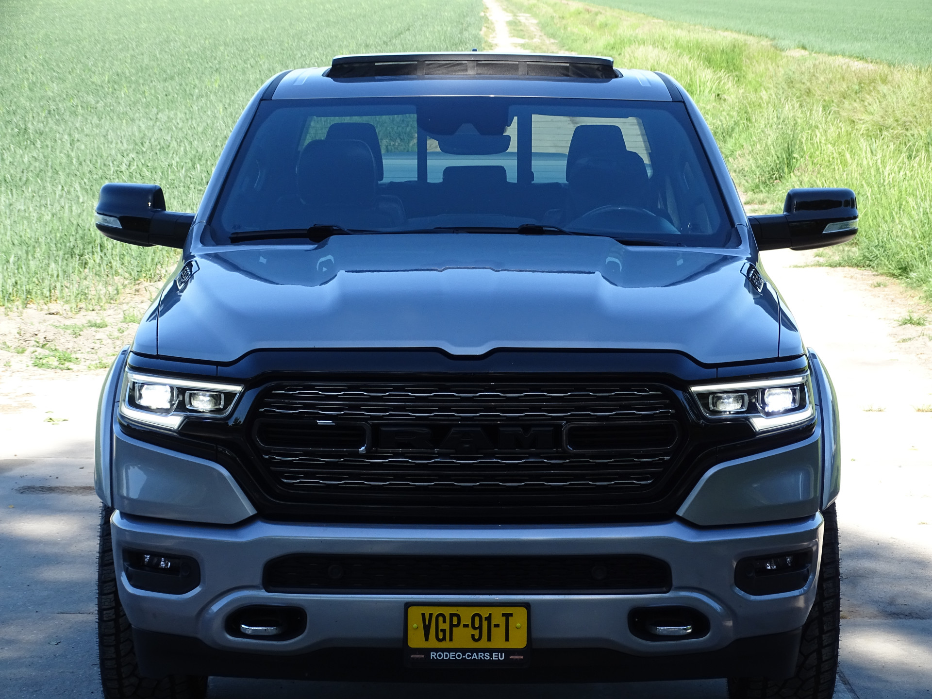 Dodge Ram 1500 5.7 V8 4x4 Crew Cab Limited