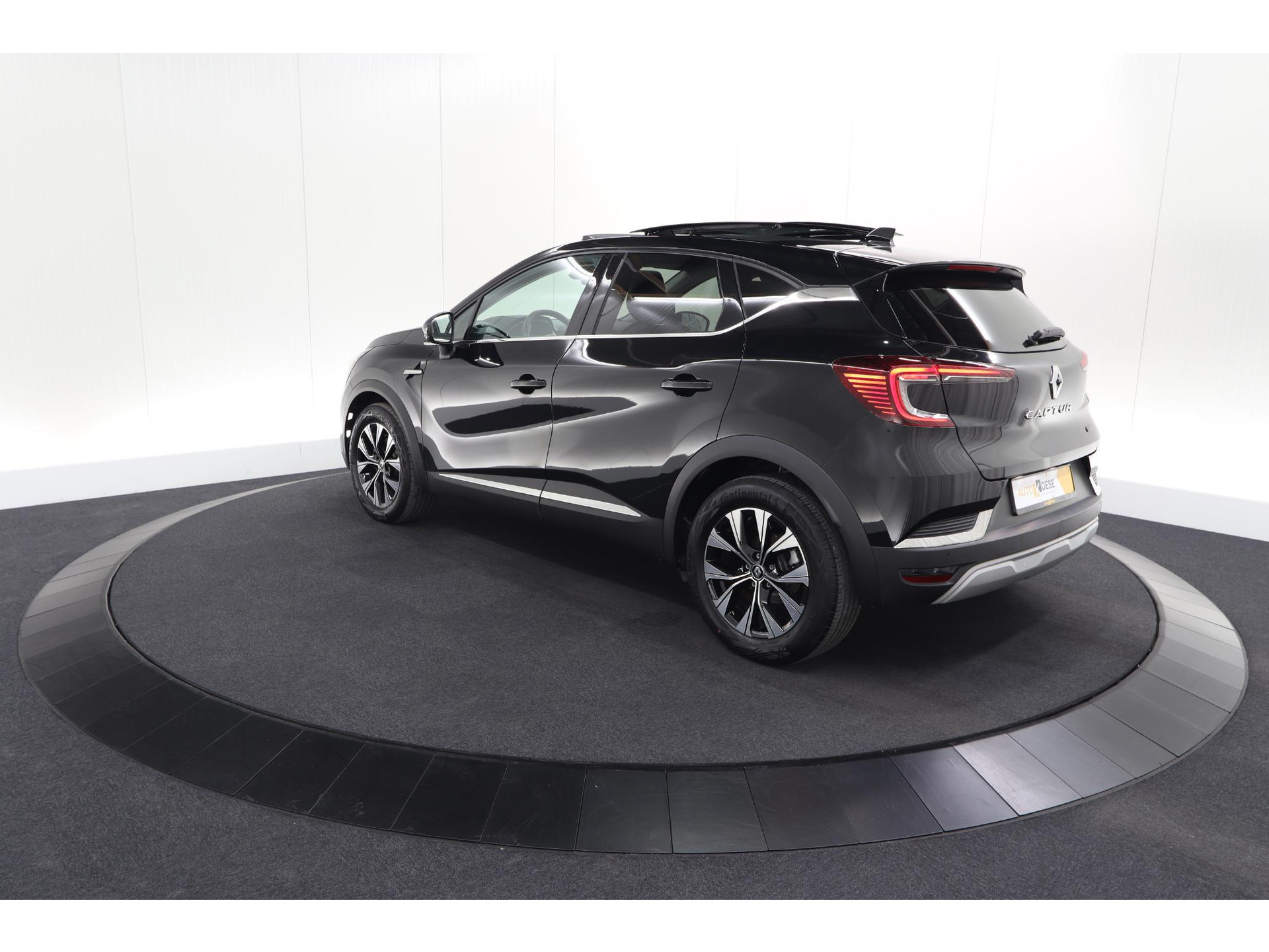 Renault Captur 1.6 E-Tech full hybrid 145 techno | Panoramadak | Camera | Adaptieve Cruise Control | 9.3 Inch Groot Scherm