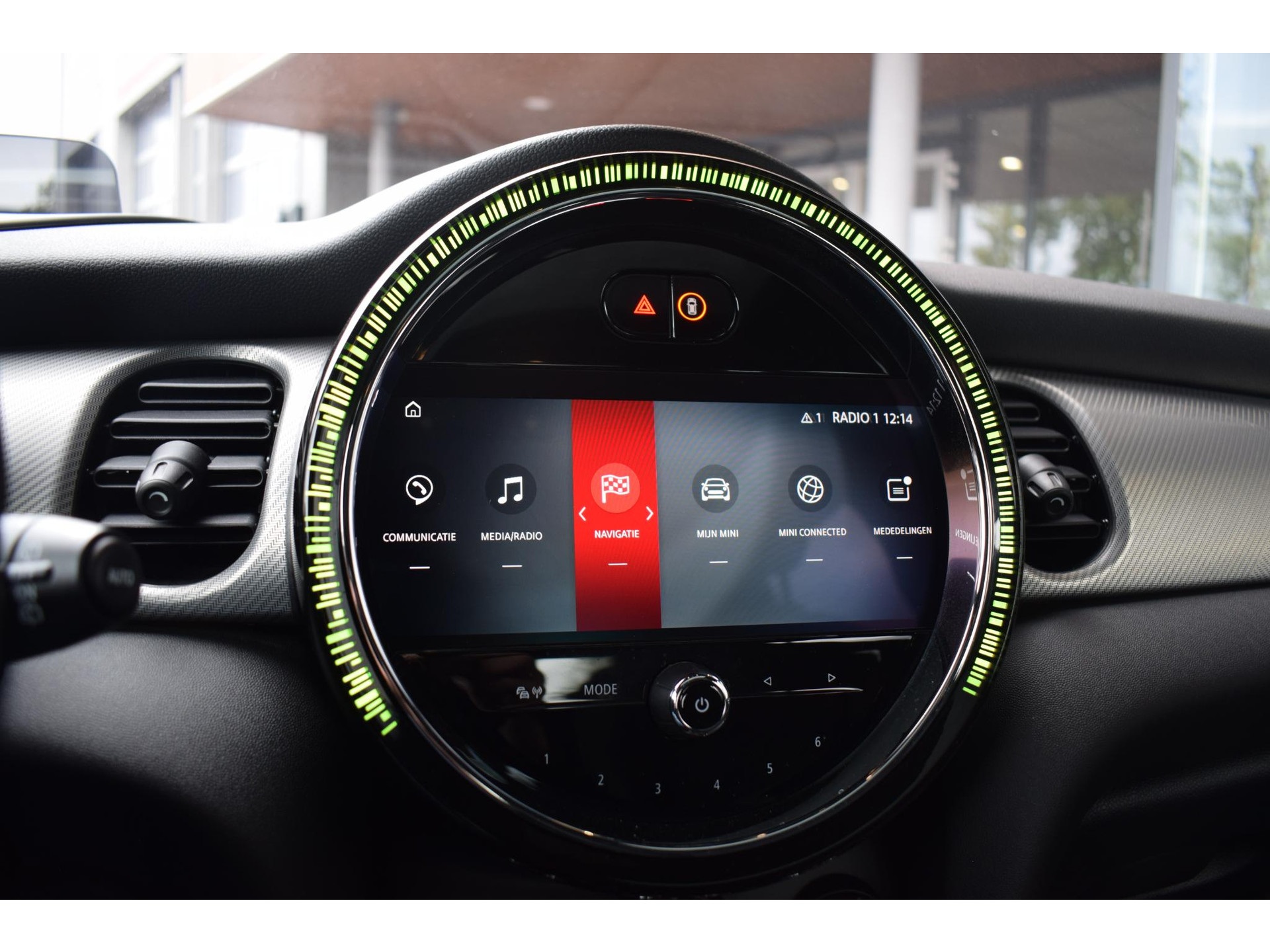 MINI 5-Deurs 2.0 Cooper S MINI Yours | Pano | Leer | H/K | HUD | Stuur-en Stoelverwarming