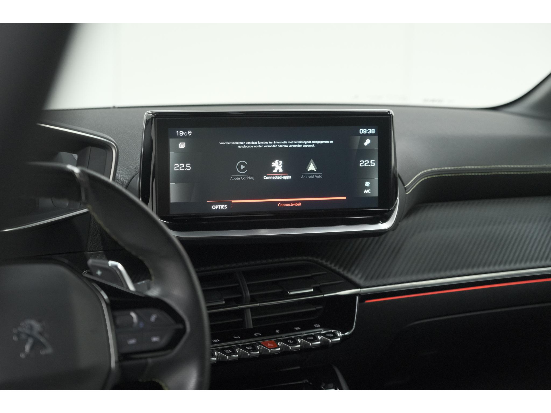 Peugeot 208 PureTech 100 EAT8 GT | Camera | Dodehoekdetectie | Navigatie | Apple Carplay