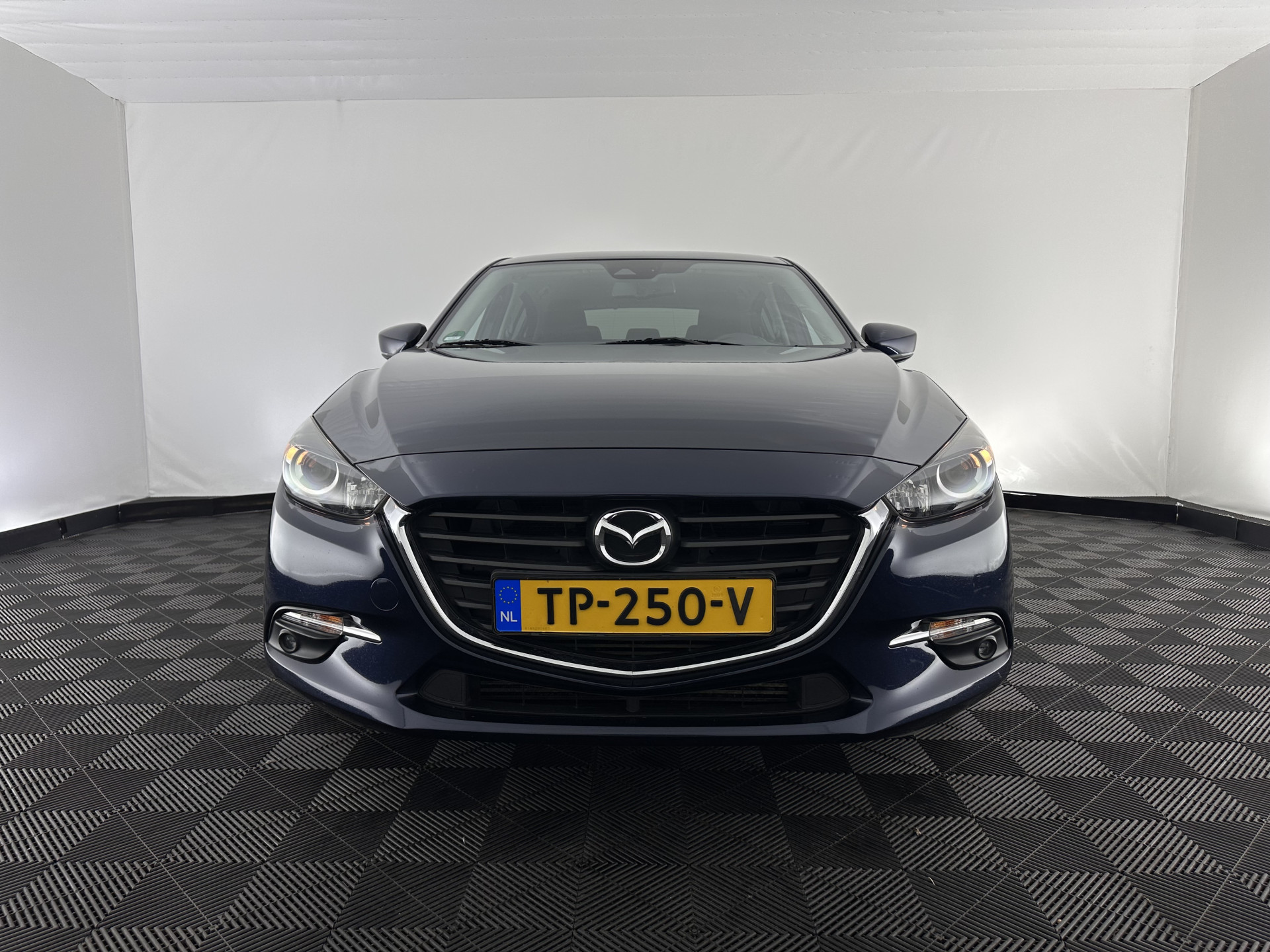 Mazda 3 2.2 SkyActiv-D 150 SkyLease *HEATED-COMFORTSEATS | NAVI-FULLMAP | DAB+ | PRIVACYGLASS | ECC | PDC | CRUISE | 18''ALU*
