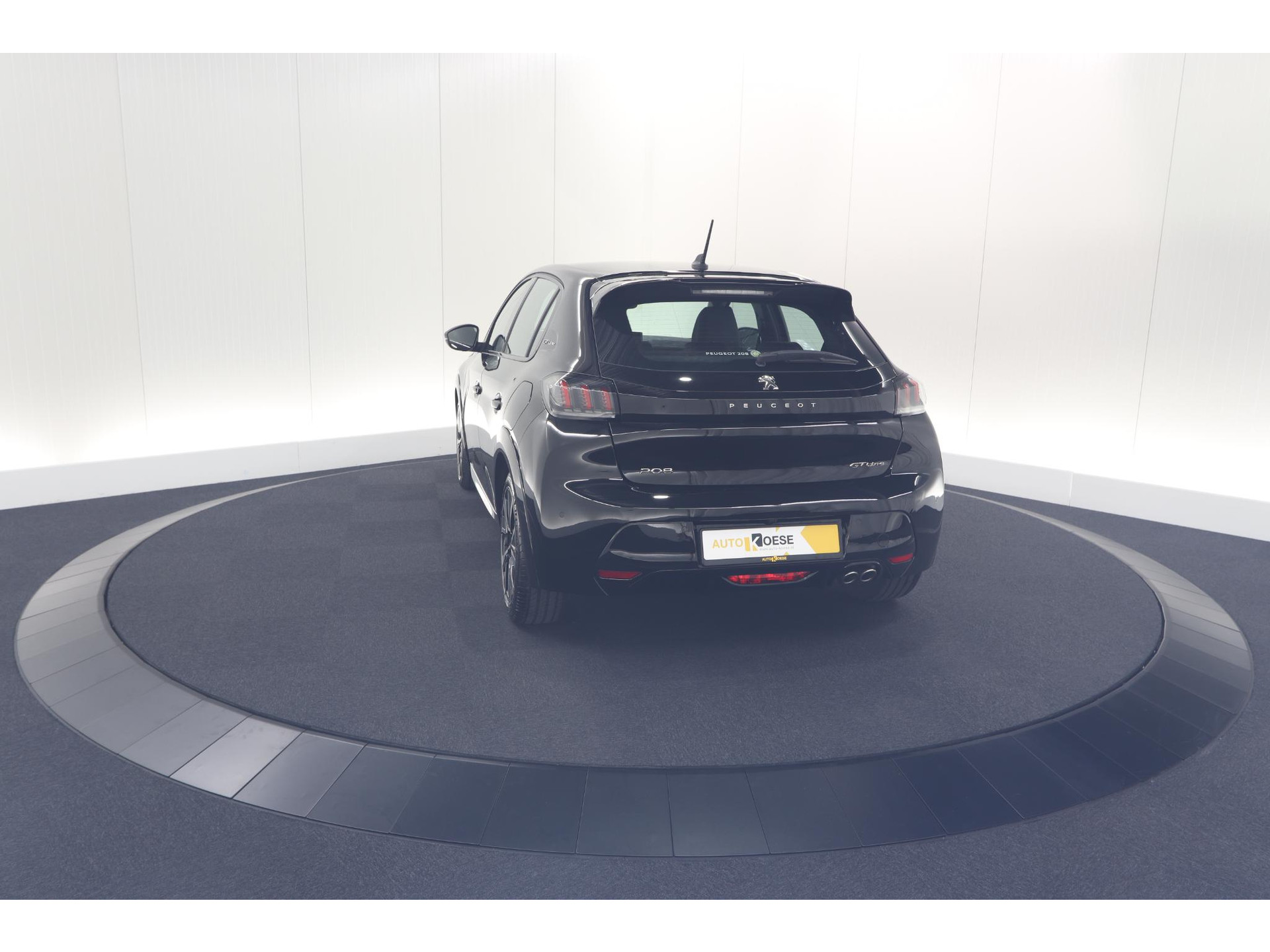 Peugeot 208 PureTech 130 EAT8 GT-Line | Camera | Adaptieve Cruise Control | Stoelverwarming | Navigatie