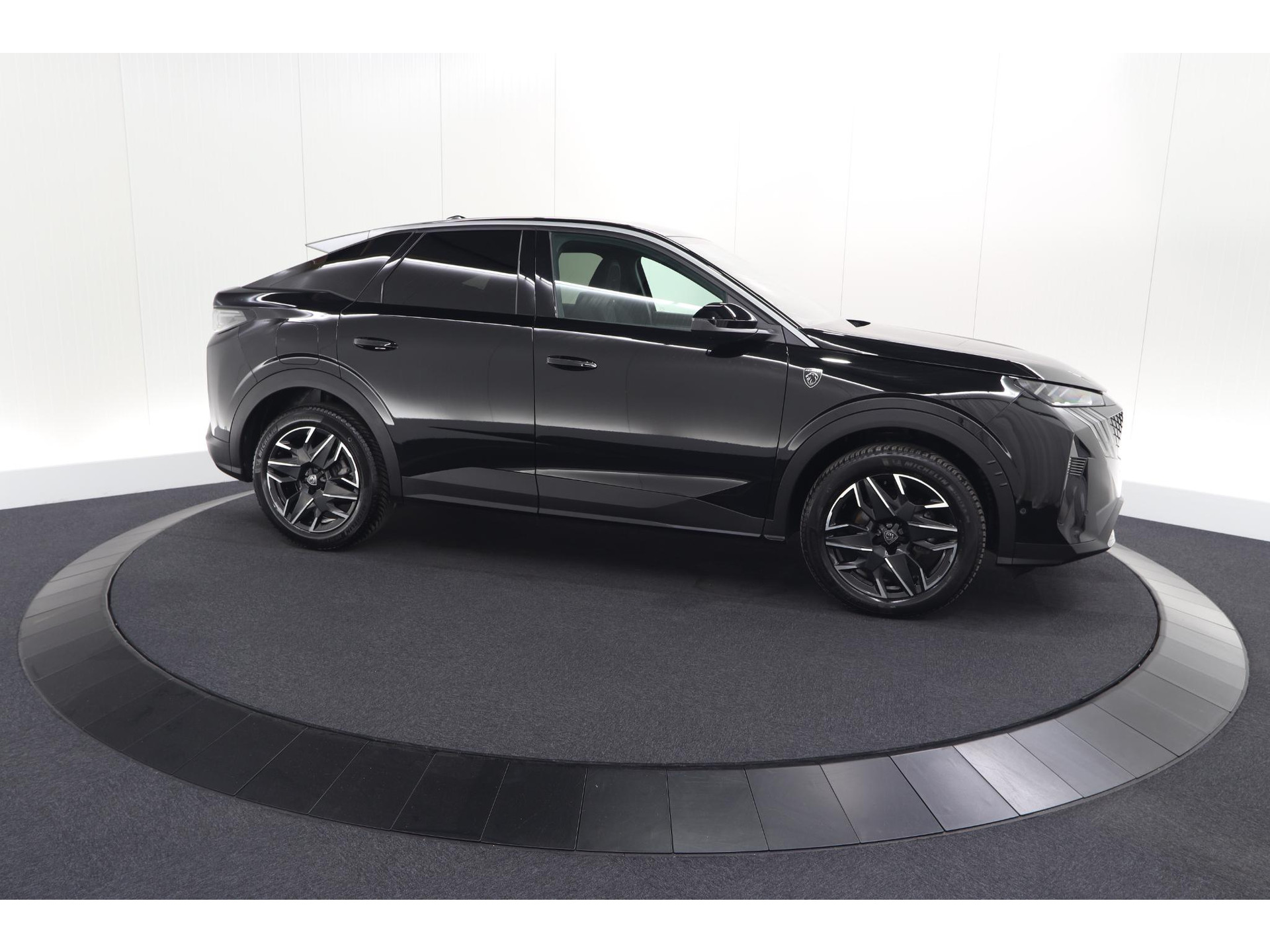 Peugeot 3008 1.2 Hybrid 145 GT | 360 Vision Pack | Adaptieve Cruise Control | Stoelen Pakket Inclusief Verwarmde Achterbank