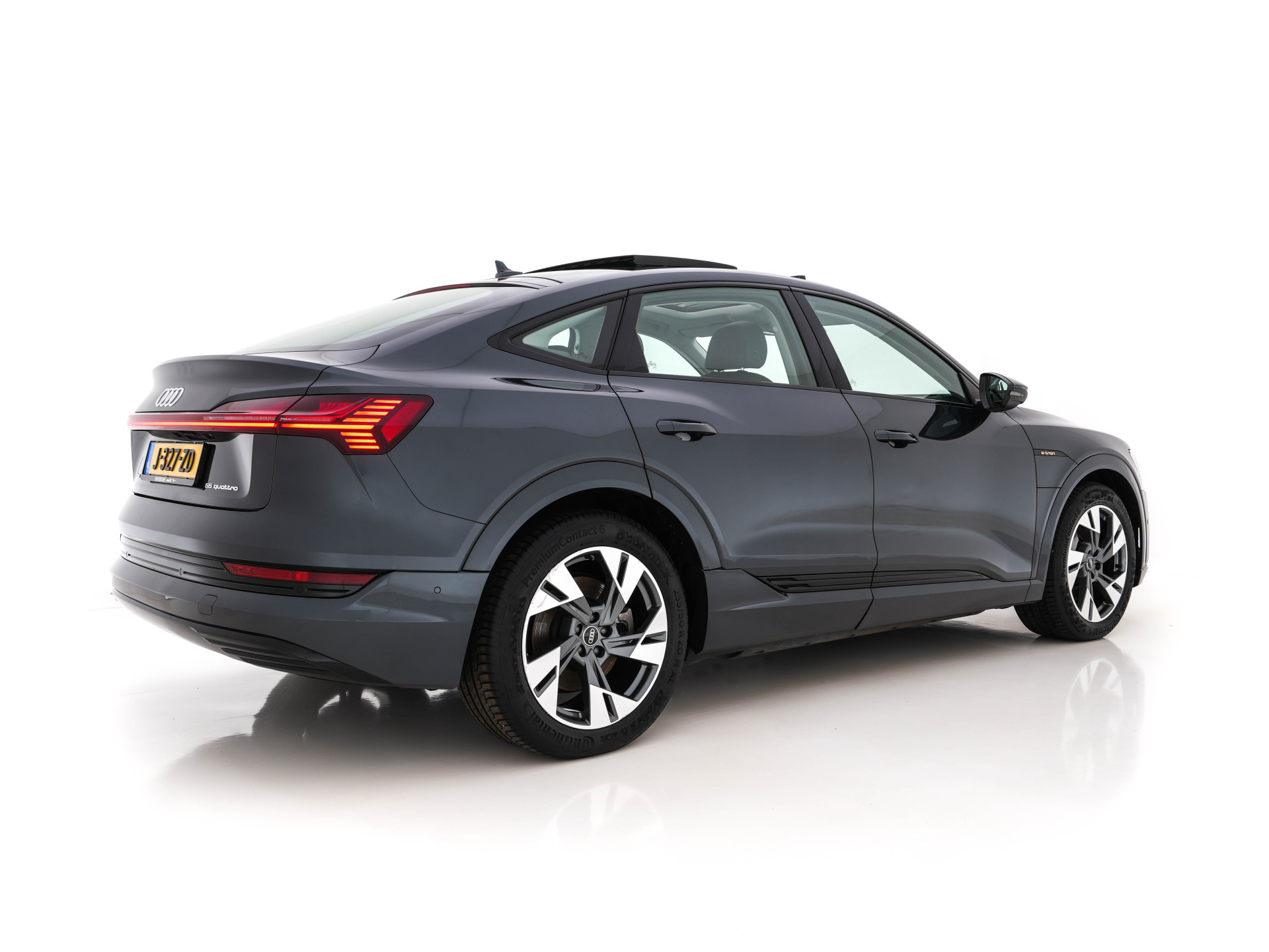 Audi e-tron Sportback 55 Quattro Business-Edition-Plus 95 kWh [ 3-Fase ] Aut. *PANO | MILANO-LUXURY-LEATHER |  ADAPTVE-CRUISE | DIGI-COCKPIT | FULL-LED | MEMORY-PACK | KEYLESS | NAVI-FULLMAP | AUDI-SOUND | COMFORT-SEATS | 20''ALU*