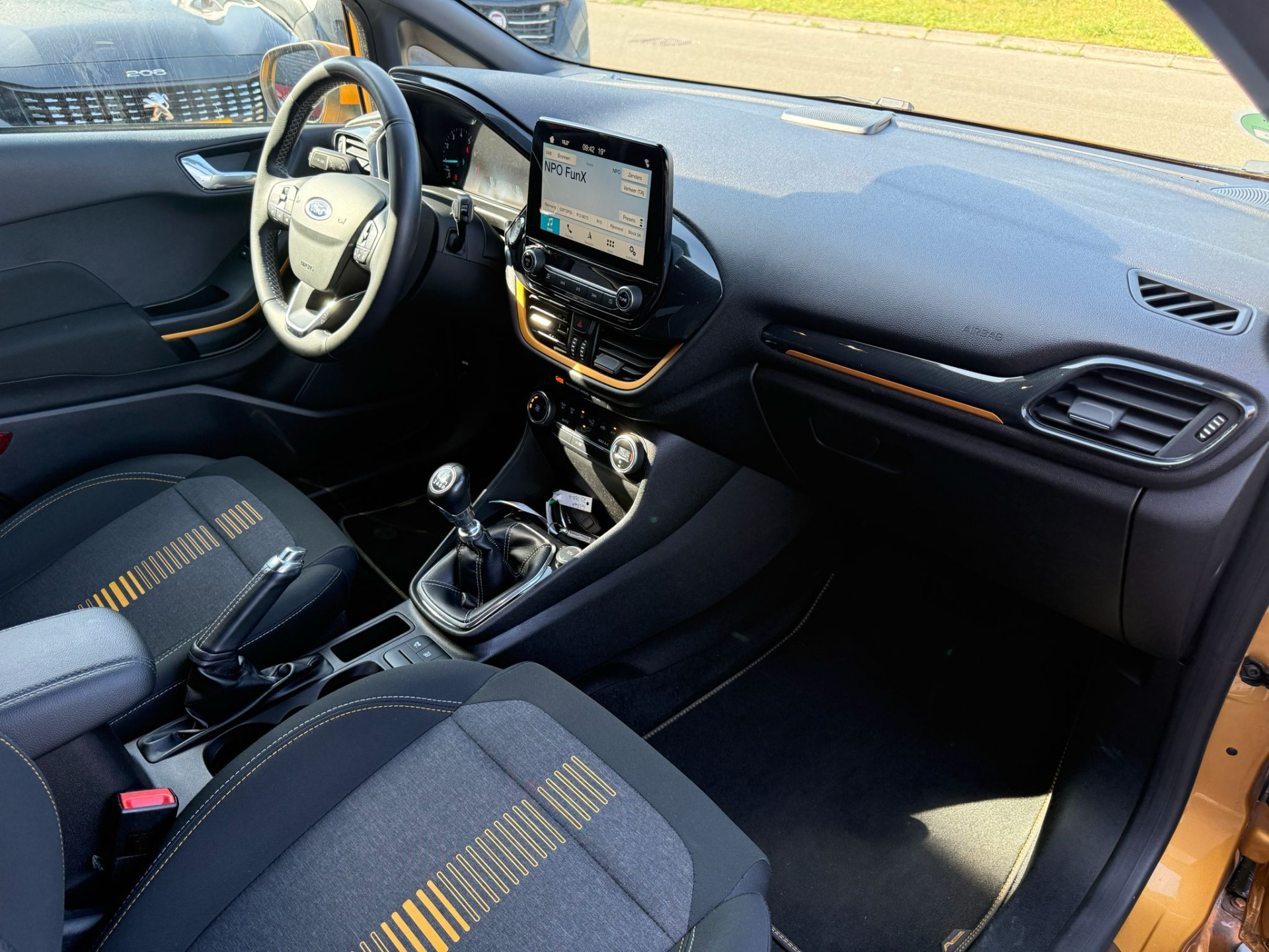 Ford Fiesta 1.0 EcoBoost Active First Edition | 2E EIGENAAR | 3/6/12MND GARANTIE | AIRCO | CRUISE | DAB | CARPLAY | TREKHAAK | NAVI |
