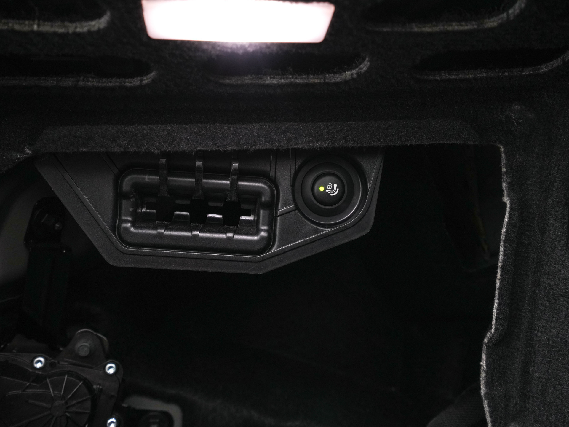 BMW 4-serie Gran Coupé 420i M-Sportpack High Executive Edition (INCL-BTW) Aut. *LEATHER | FULL-LED | DIGI-COCKPIT | HIFI-SOUND | HEATED-SPORTSEATS | DAB+ | CAMERA | SHIFTPADDLES | PRIVACYGLASS | HEAD-UP | TOWBAR | KEYLESS | CARBON-INLAY | 19''ALU*