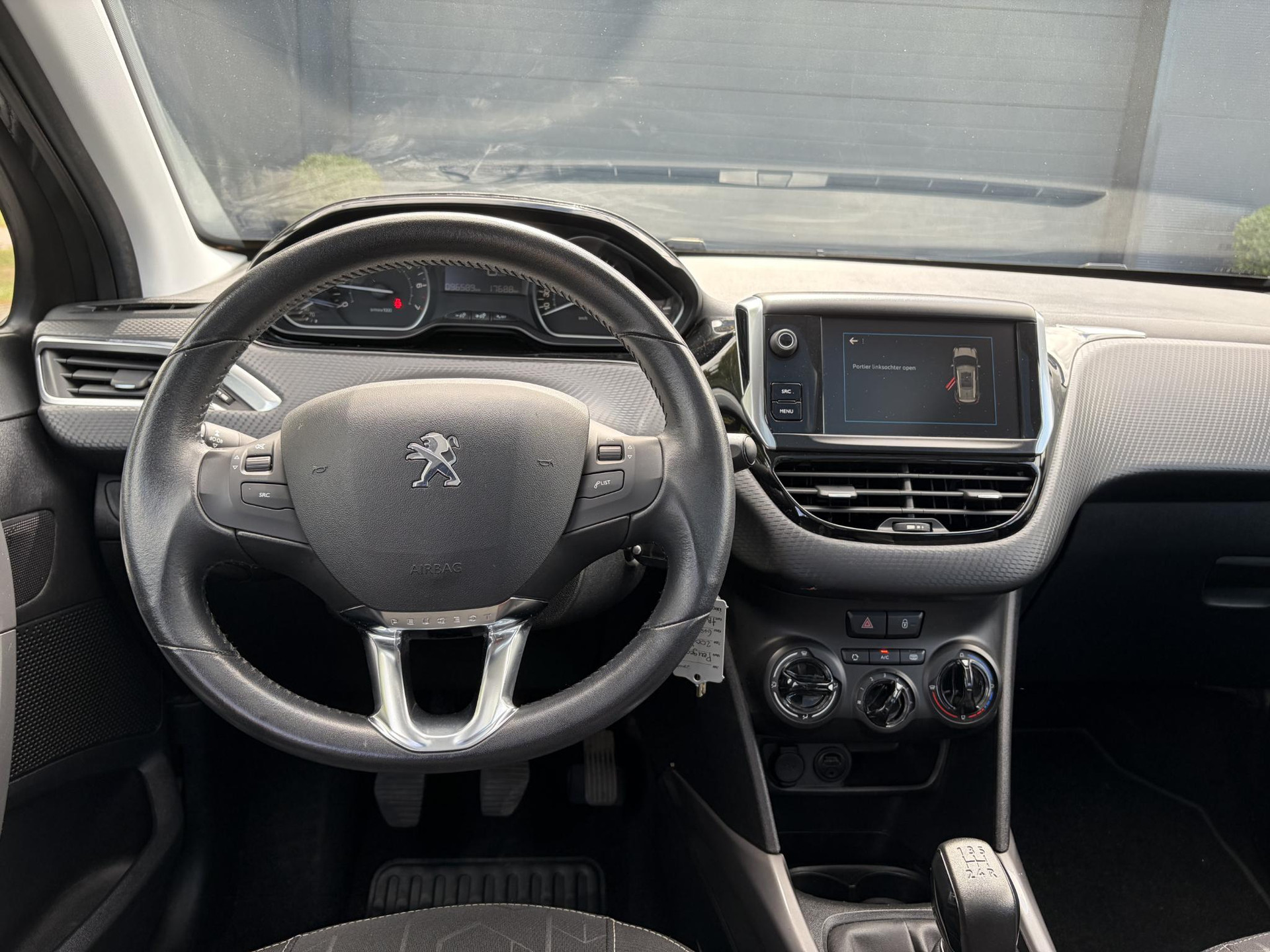 Peugeot 2008 1.2 PureTech Blue Lion D-riem vv in 2024 l Pano l Navi l 110pk l Trekhaak l Carplay l Airco l Cruise l Pdc l Recent beurt gehad l N.A.P l Apk tot 01-2027