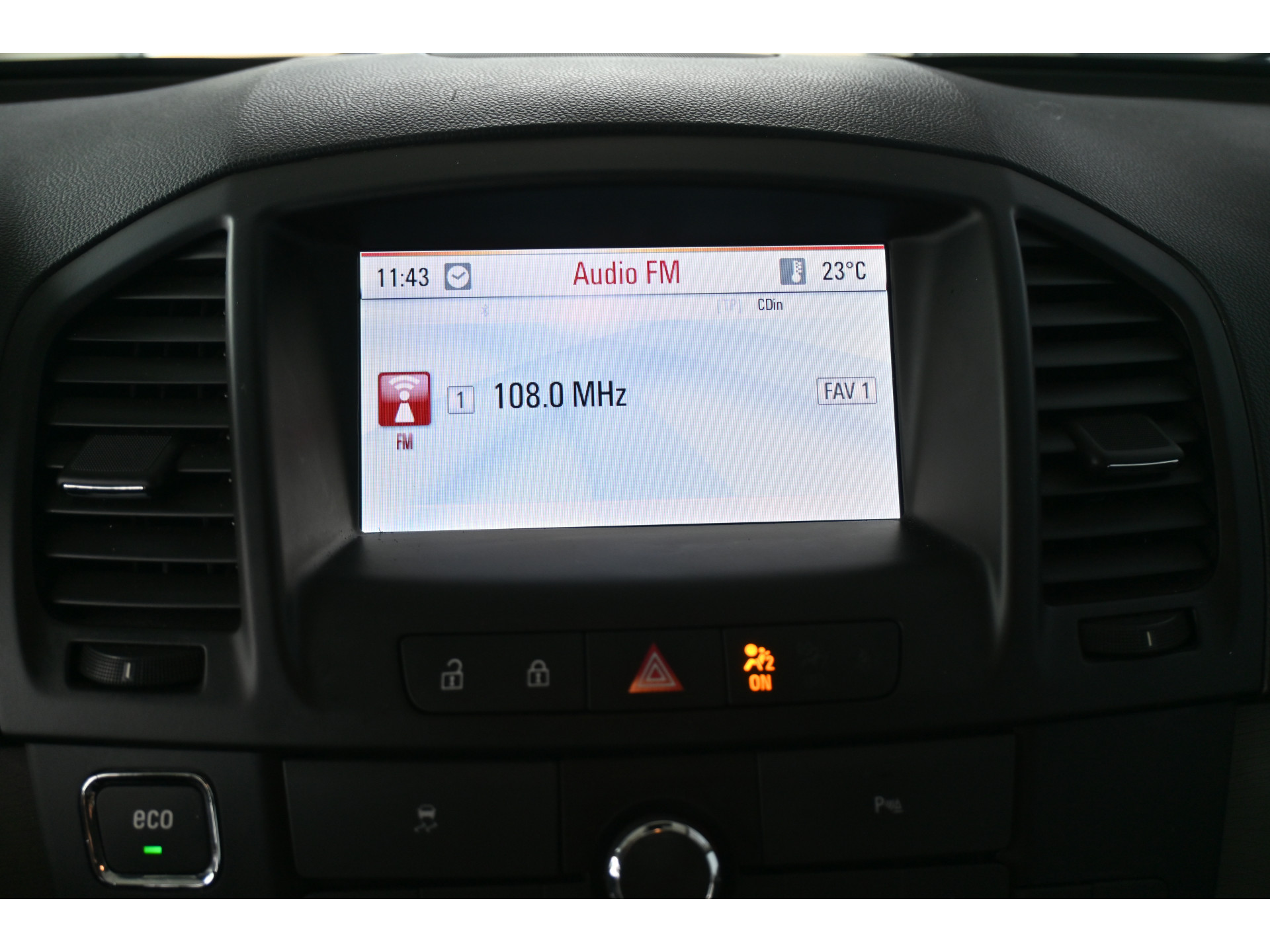 Opel Insignia 2.0 CDTI EcoFLEX Edition Airco Cruise control Trekhaak Navigatie All in Prijs Inruil Mogelijk!