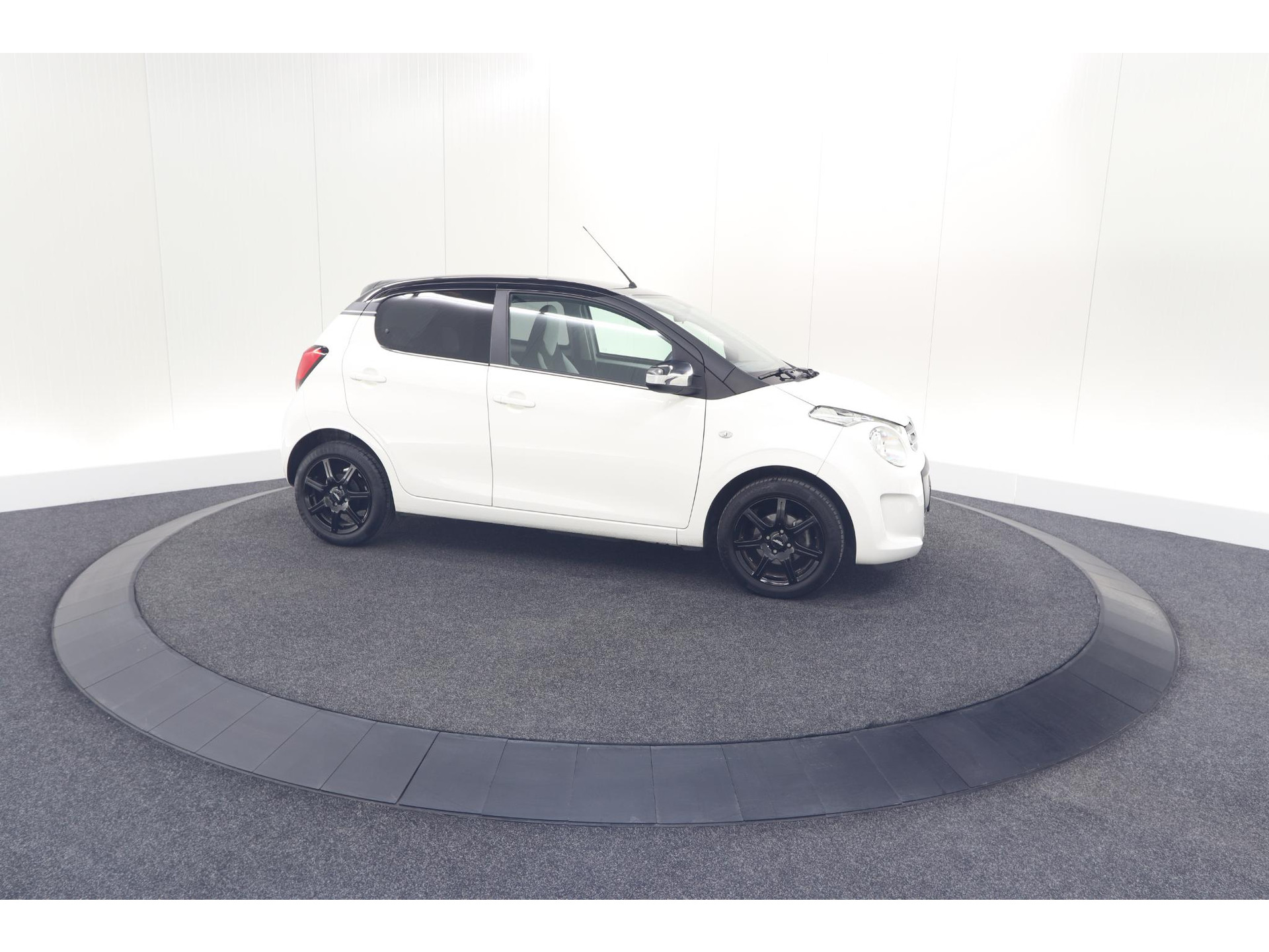 Citroen C1 1.0 VTi Feel | Camera | Apple Carplay | Airco | 5 Deurs