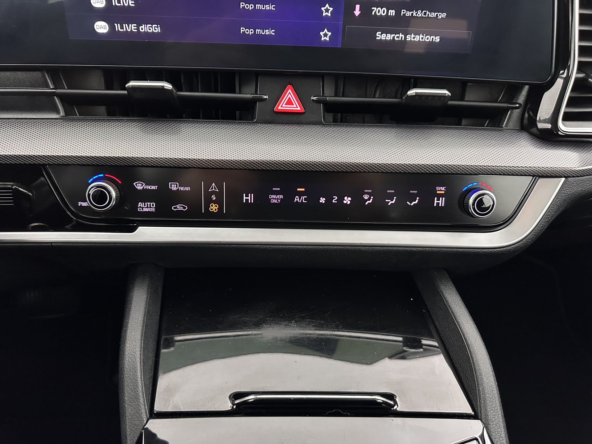 Kia Sportage 1.6 T-GDi Hybrid Dynamic-Line AWD (Plug-In) (INCL-BTW)  Aut. *FULL-LED | ADAPTIVE-CRUISE | WIDESCREEN-COCKPIT | NAVI-FULLMAP | DAB | COMFORTSEATS | ECC | SHIFTPADDLES | CAMERA | PDC | CARPLAY | 19''ALU*