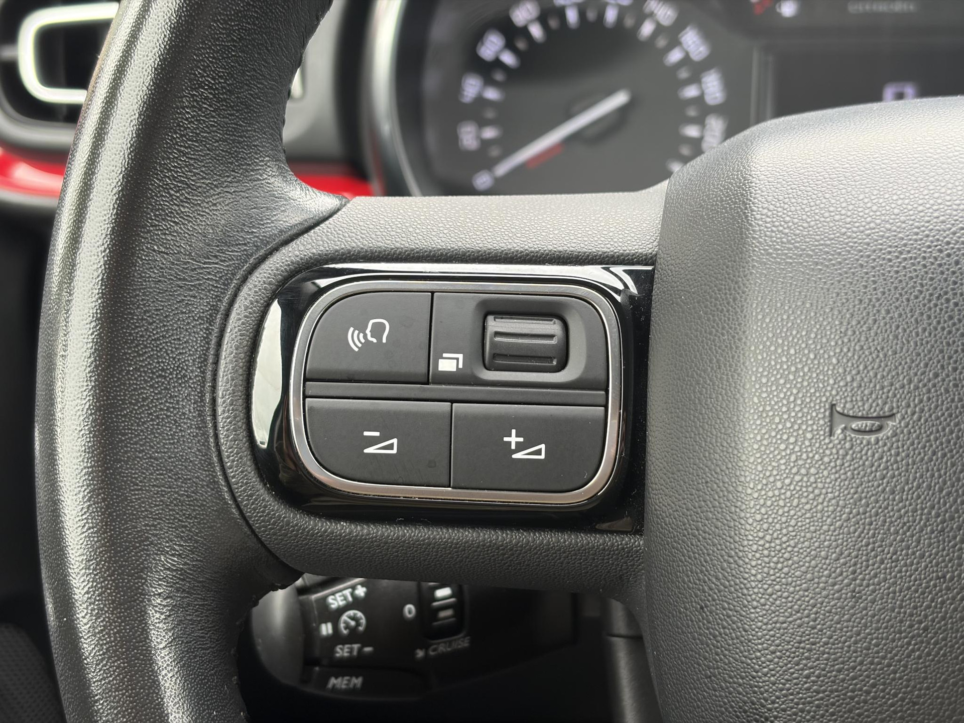 Citroen C3 1.2 PureTech S&S Shine D-riem vv in 08-2026 l 1e Eigenaar l Camera l Carplay l Navi l 110pk l Dealer Onderhouden l Clima l Cruise l 6 Bak l Pdc l Lm velgen l N.A.P l Apk tot 02-2027