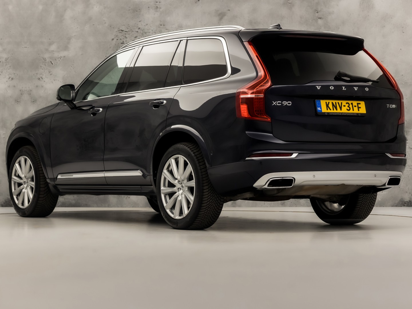 Volvo XC90 2.0 T8 Twin Engine AWD Inscription 7 Persoons 408Pk Automaat (PANORAMADAK, BOWERS&WILKINS, MEMORY SEATS, BRUIN LEDER, CAMERA, STOELKOELING/VERWARMING, HEAD-UP DISPLAY, GETINT GLAS, ELEK ACHTERKLEP, NIEUWSTAAT)