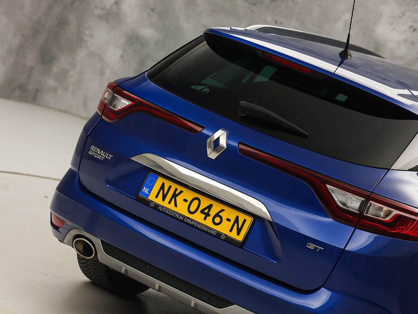 Renault Mégane Estate 1.6 TCe GT 205Pk Automaat (VIRTUAL COCKPIT, GROOT NAVI, KUIPSTOELEN, HEAD-UP DISPLAY, CAMERA, ADAPTIVE CRUISE, BOSE, STOELVERWARMING, NIEUWSTAAT)