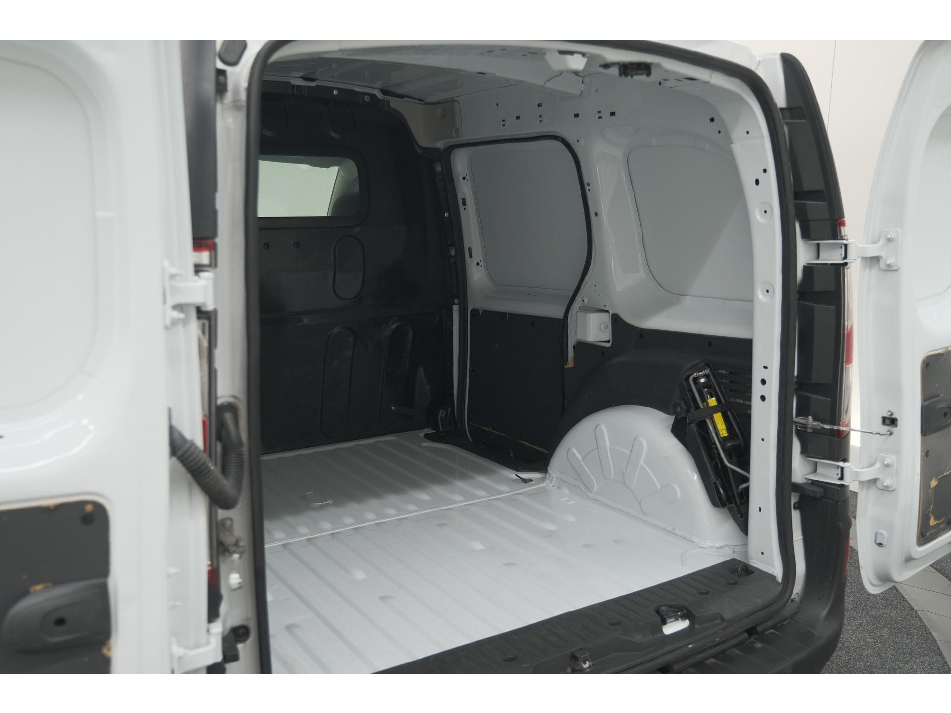 Renault Kangoo E-Tech 33 kWh 82 PK | Koopaccu | Airco | Cruise Control | DAB Radio