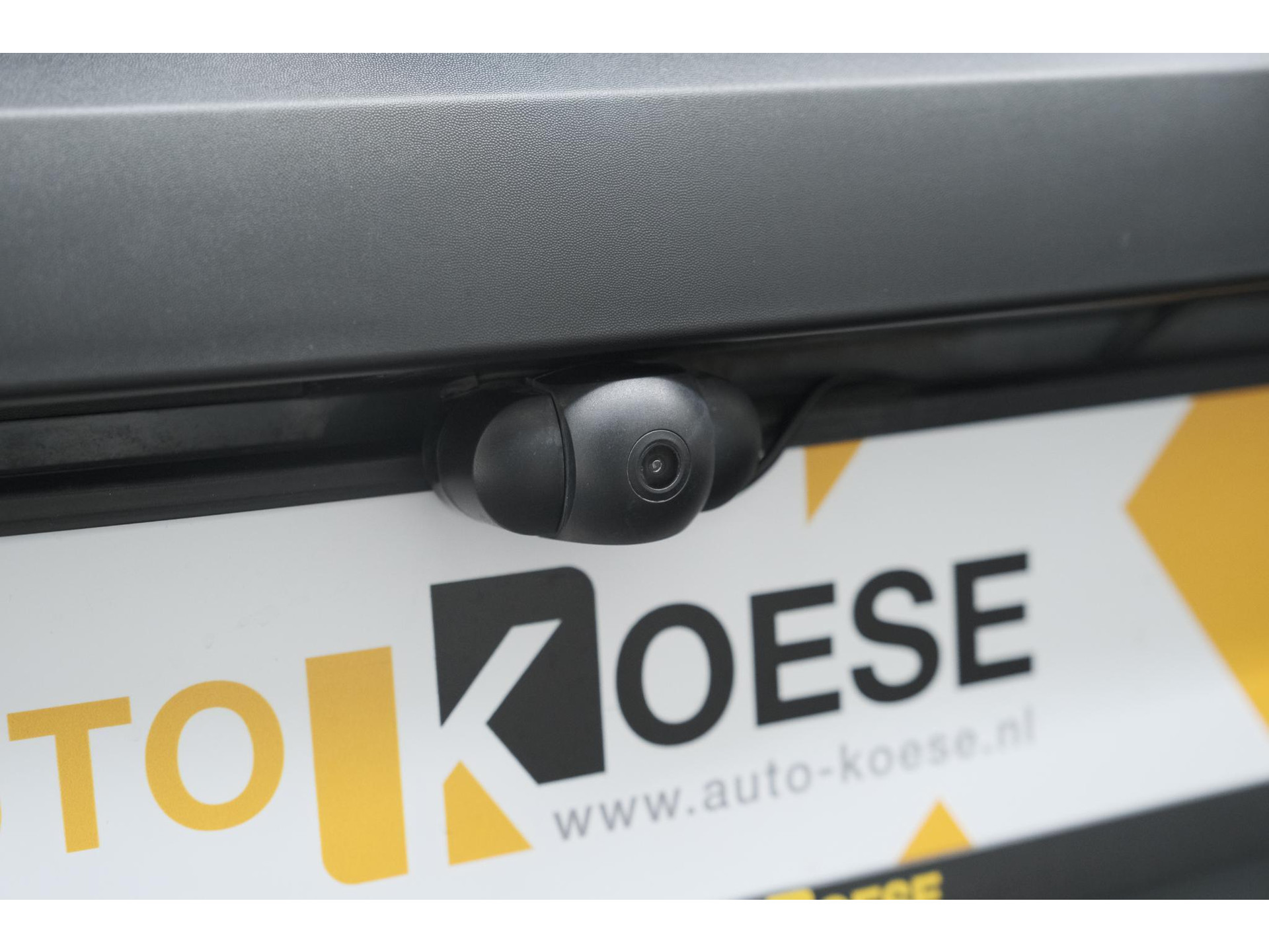 Renault Trafic 2.0 dCi 110 T30 L2H1 Work Edition | Trekhaak | Camera | Navigatie | Sidebars | Betimmering Laadruimte