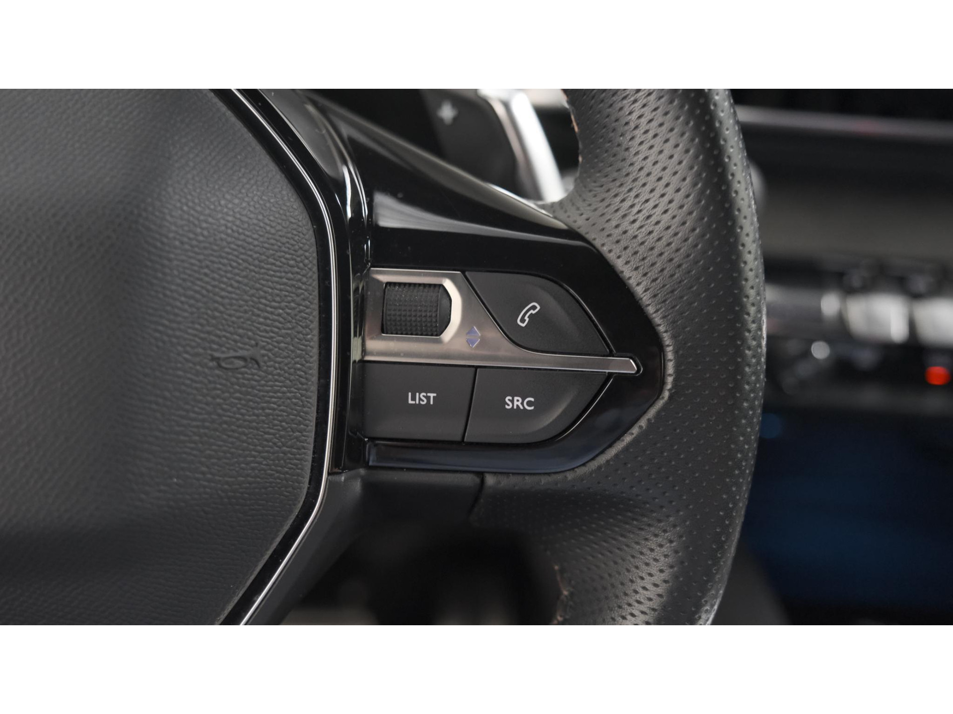 Peugeot 3008 1.6 PureTech 180 EAT8 GT | Trekhaak | Camera | Dodehoekdetectie | Navigatie