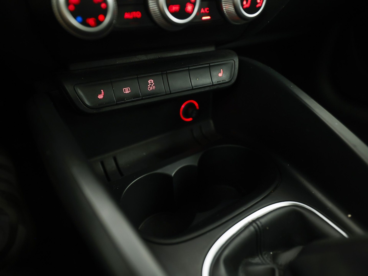 Audi A1 Sportback 1.0 TFSI Sport (NAVIGATIE, 5 DEURS, CLIMATE, STOELVERWARMING, SPORTSTOELEN, PARKEERSENSOREN, LED ACHTERLICHTEN, LM VELGEN, NIEUWE APK, NIEUWSTAAT)