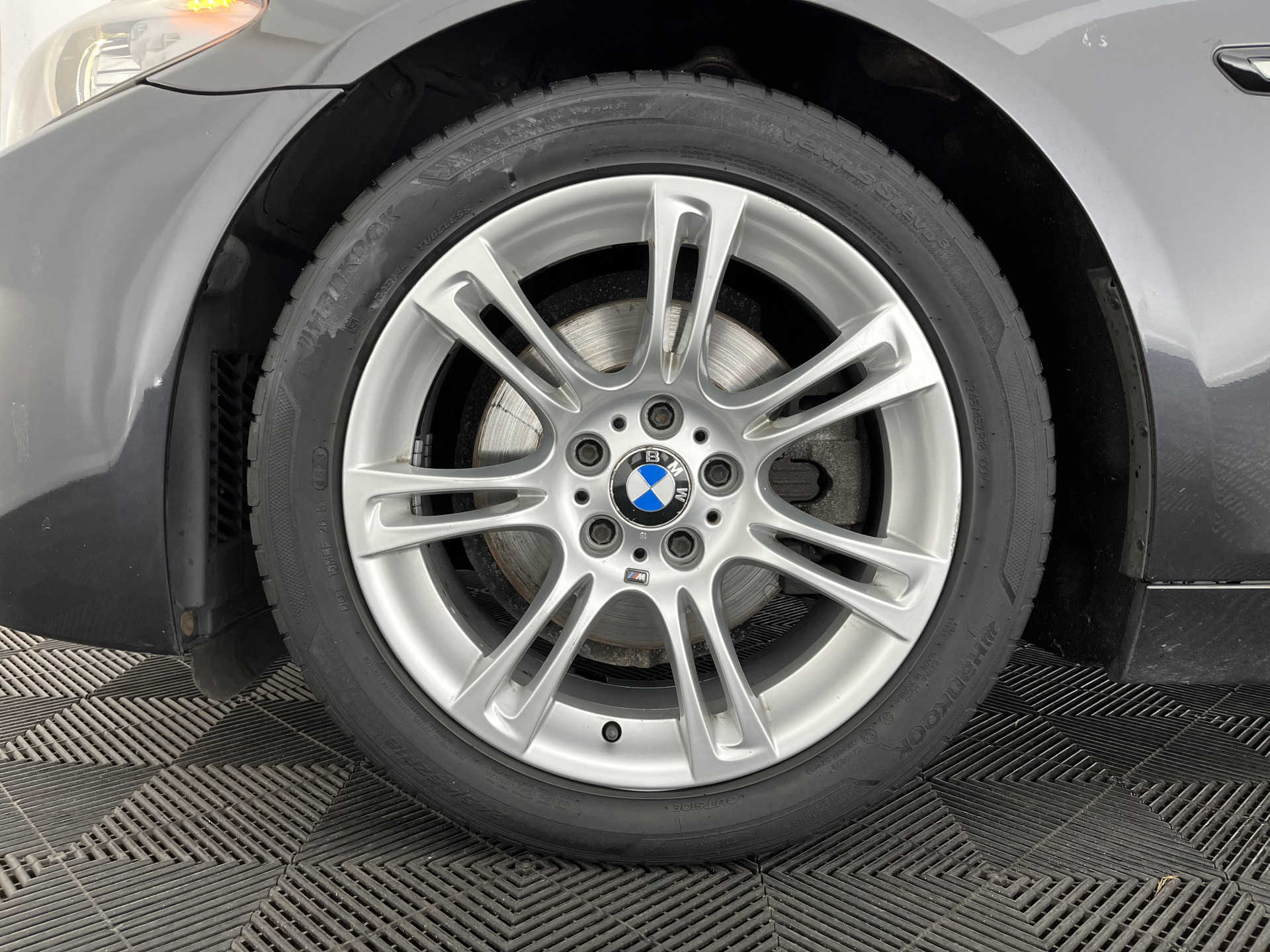 BMW 5-serie Touring 520d M-Sportpack High Executive Aut. *PANO | LEATHER | XENON | HEATED-SPORTSEATS | HIFI-SOUND | NAVI-FULLMAP | PRIVACYGLASS | SHIFTPADDLES | HEAD-UP | 18''ALU*