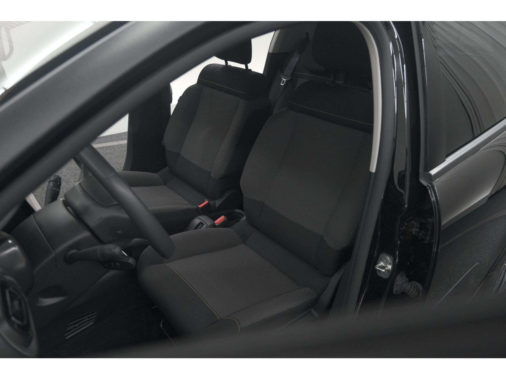 Citroen C3 PureTech 110 EAT6 Max | Apple Carplay | Parkeersensoren | Climate Control | 16 Inch Lichtmetalen Velgen