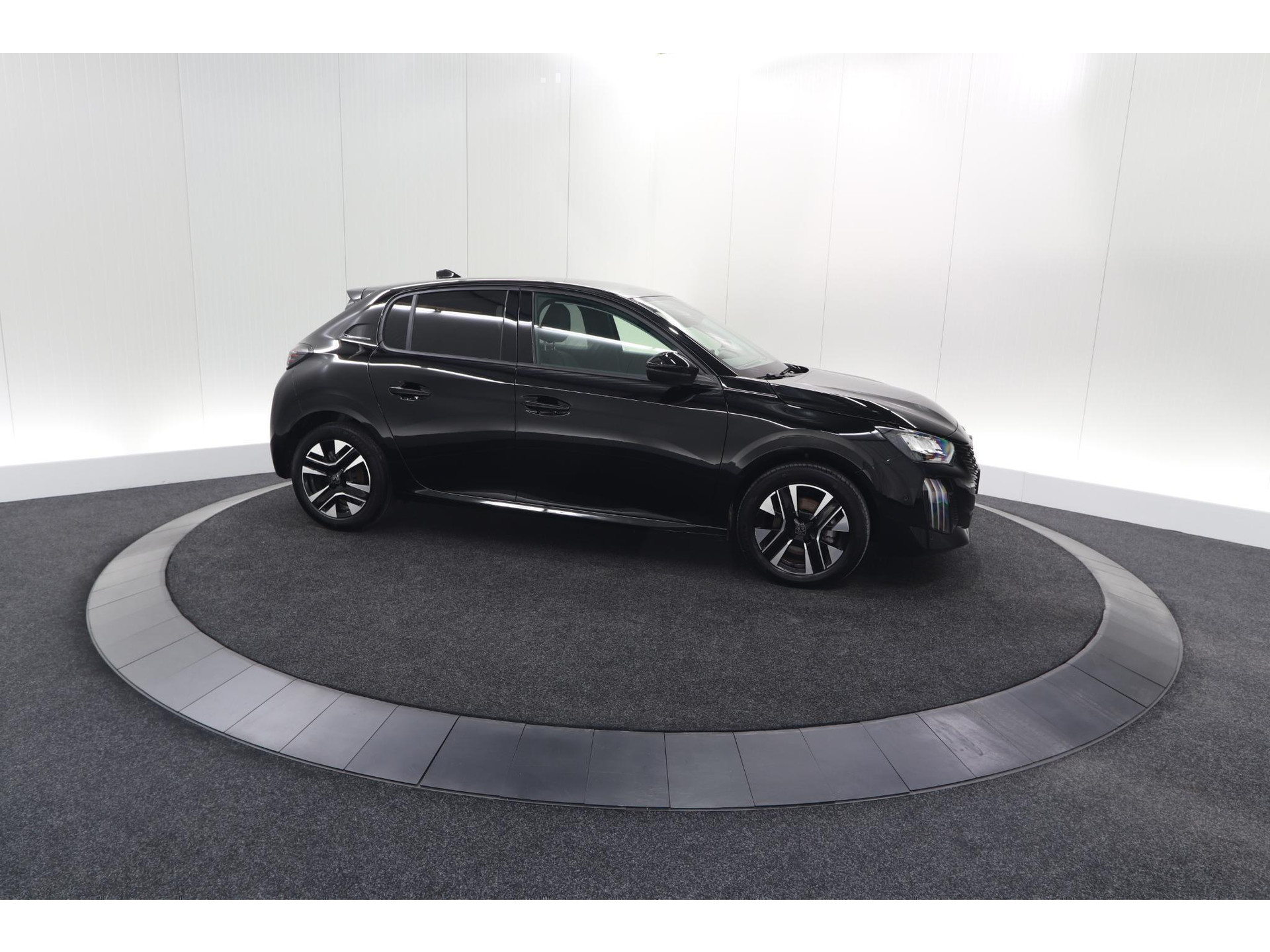 Peugeot 208 PureTech 100 Allure | 360 Camera | Dodehoekdetectie | Navigatie