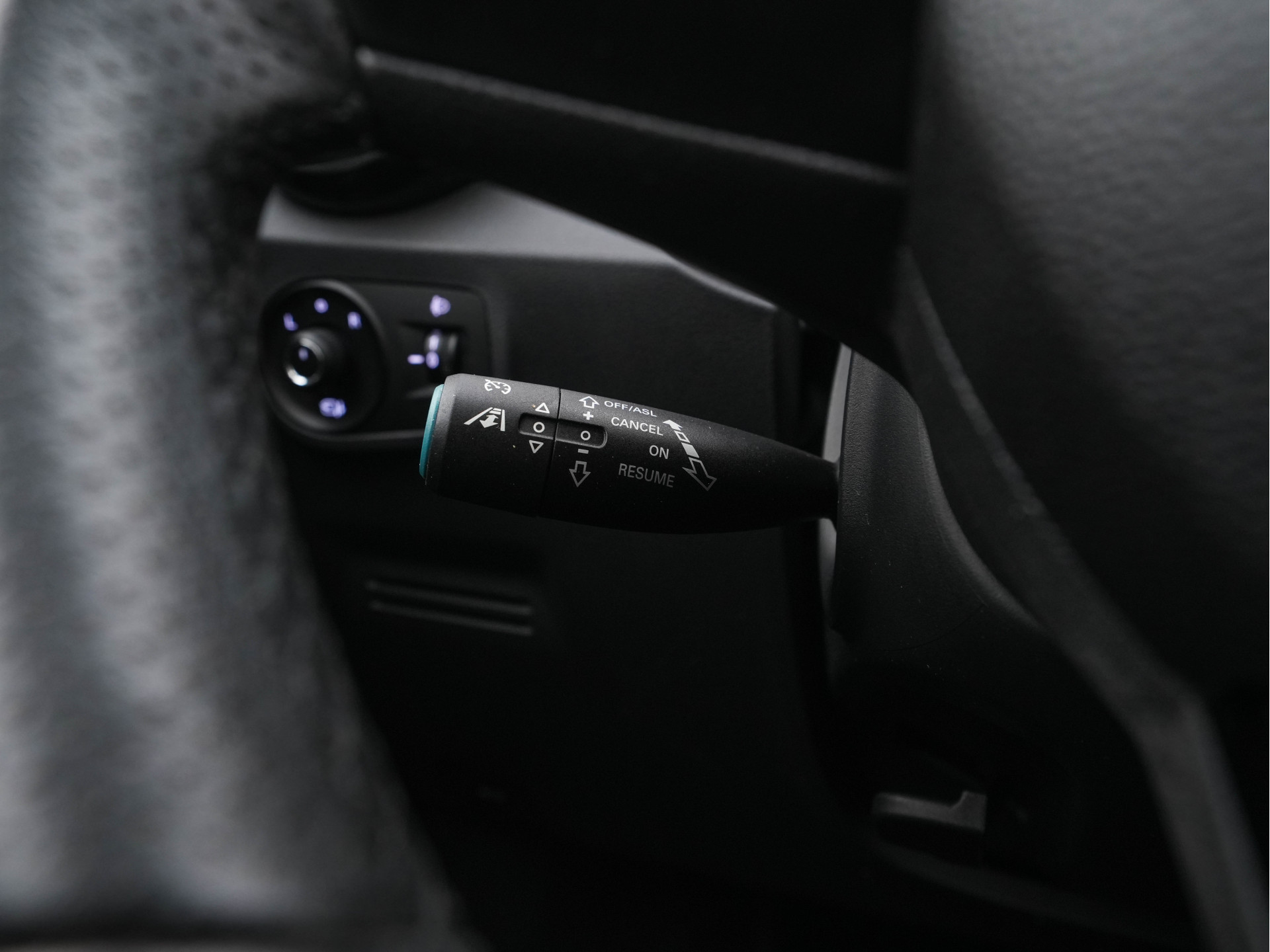 MG ZS EV Luxury 45 kWh { SOH-90%} (INCL-BTW) *PANO | LEATHER | CCS-FASTLOADER | KEYLESS | NAVI-FULLMAP | ADAPTIVE-CRUISE | CAMERA | CARPLAY | DAB | LANE-ASSIST | SPORT-SEATS | 17"ALU*