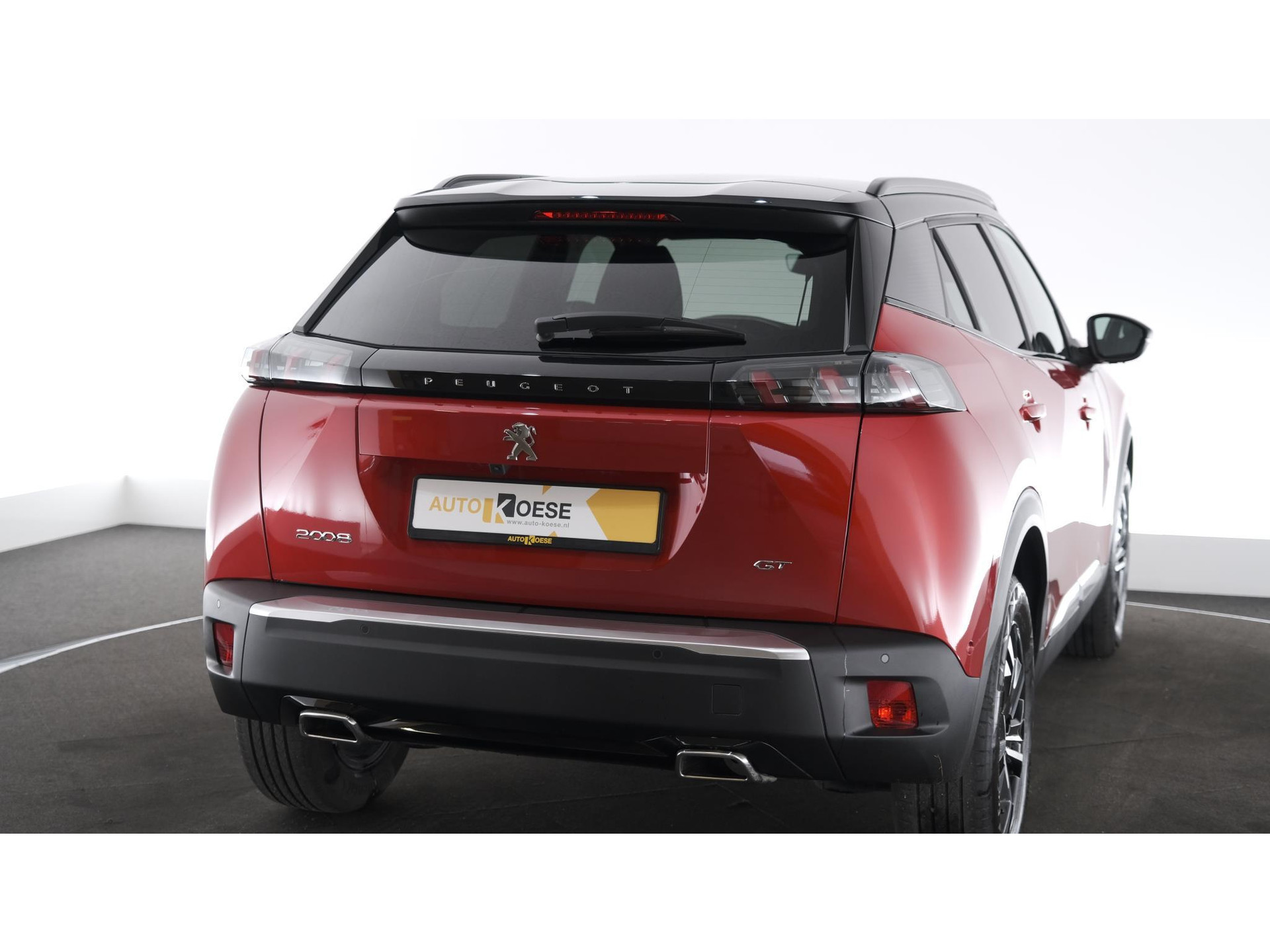 Peugeot 2008 PureTech 130 GT | Camera | Dodehoekdetectie | Navigatie | Parkeersensoren | Stoelverwarming