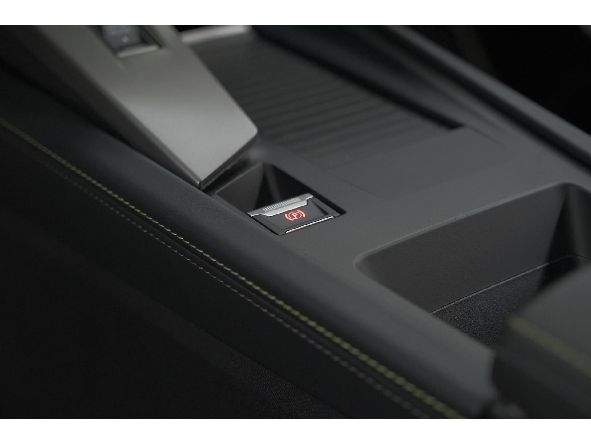 Peugeot 308 SW 1.2 Hybrid 136 e-DCS6 GT | Camera | Adaptieve Cruise Control | Apple Carplay