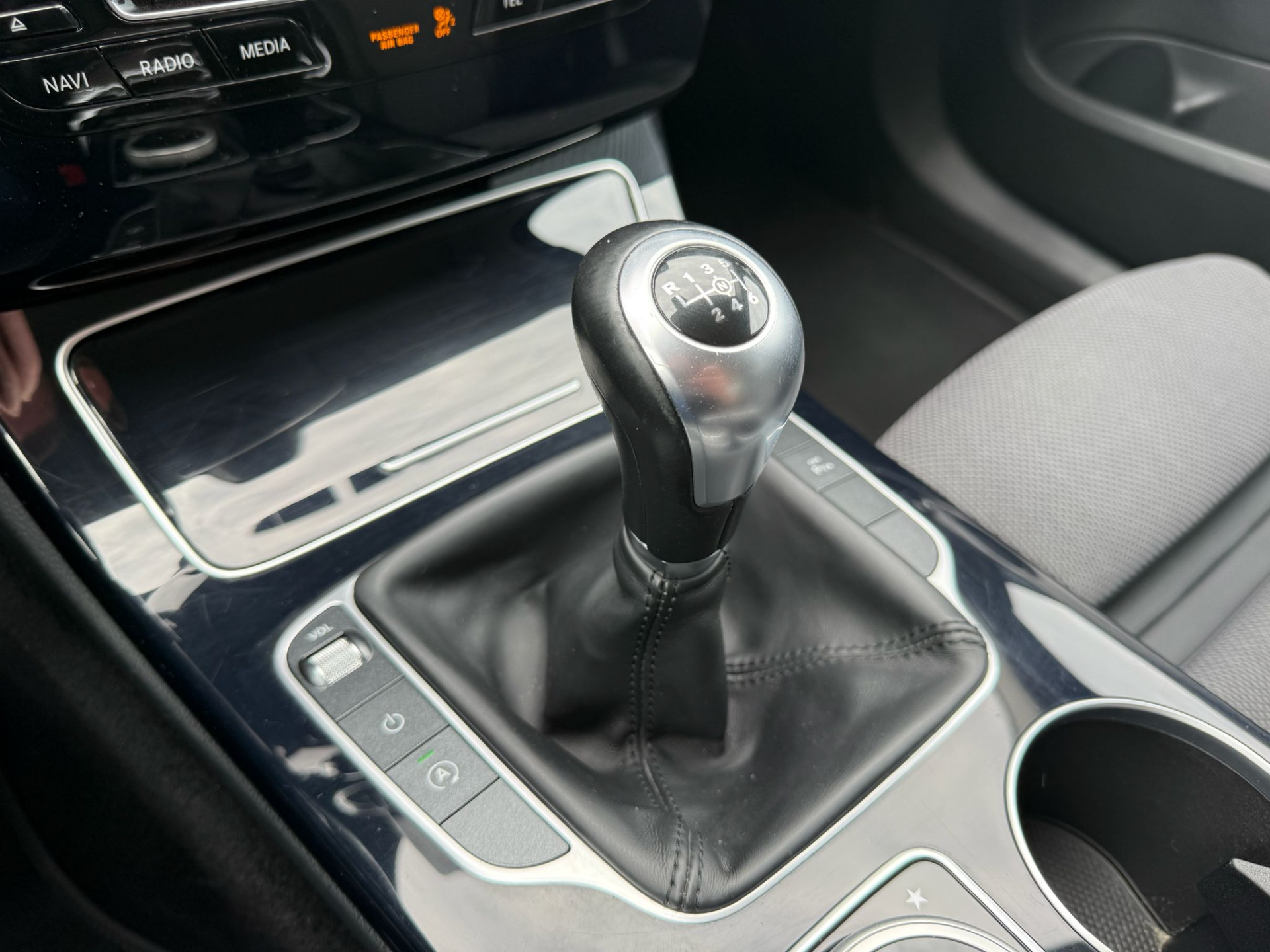 Mercedes-Benz C-klasse 180 CDI Business Solution |1E EIGENAAR | 3/6/12MND GARANTIE | LED | CRUISE | BLUETOOTH | NAVI | TREKHAAK |