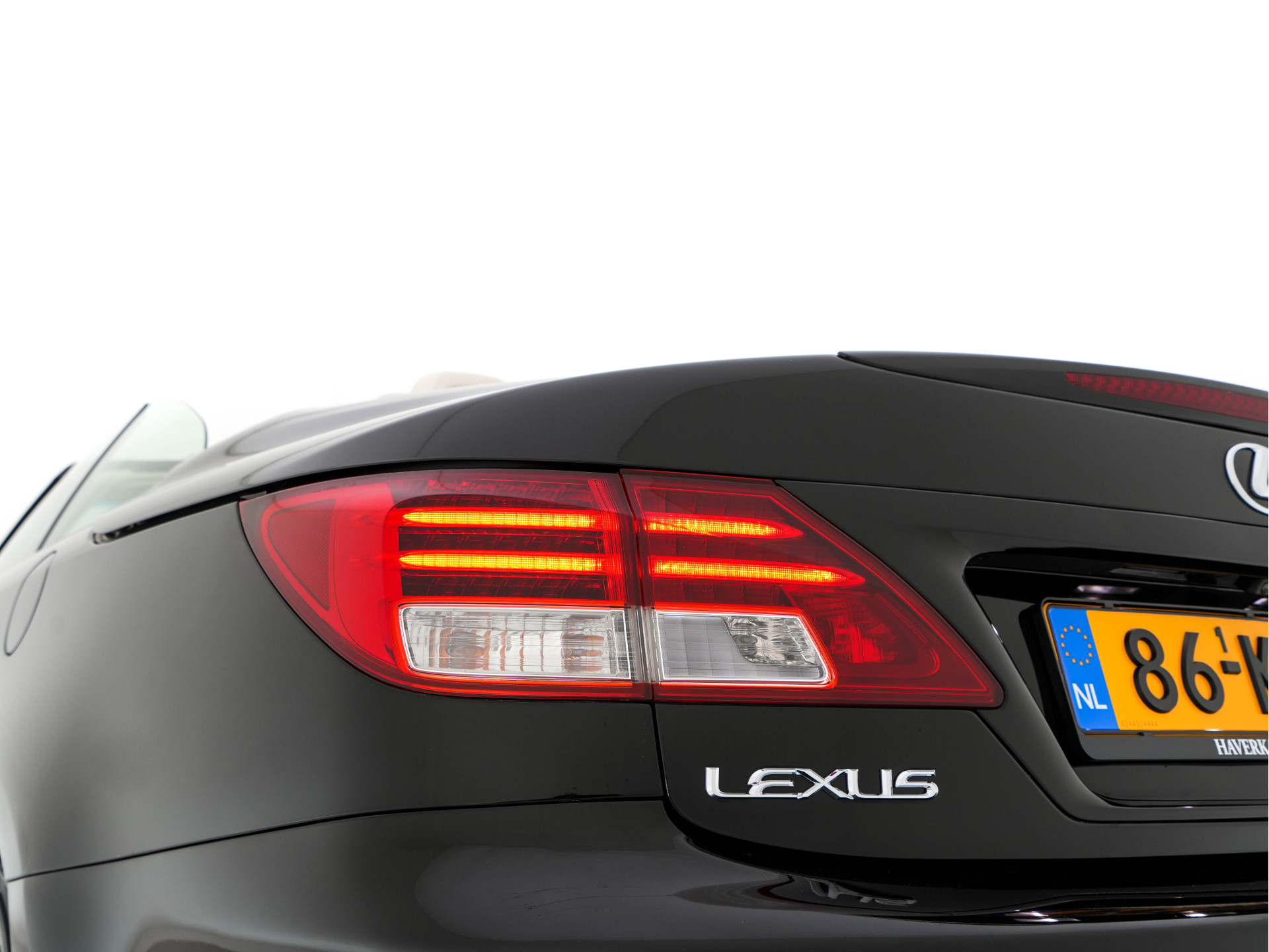 Lexus IS Cabriolet 250C Luxury Aut. * LEATHER | NAVI-FULLMAP | KEYLESS | PDC | SHIFT-PADDLES | CRUISE | ECC | HEATED-SEATS | CAMERA | AIRSCARF | 18''ALU *