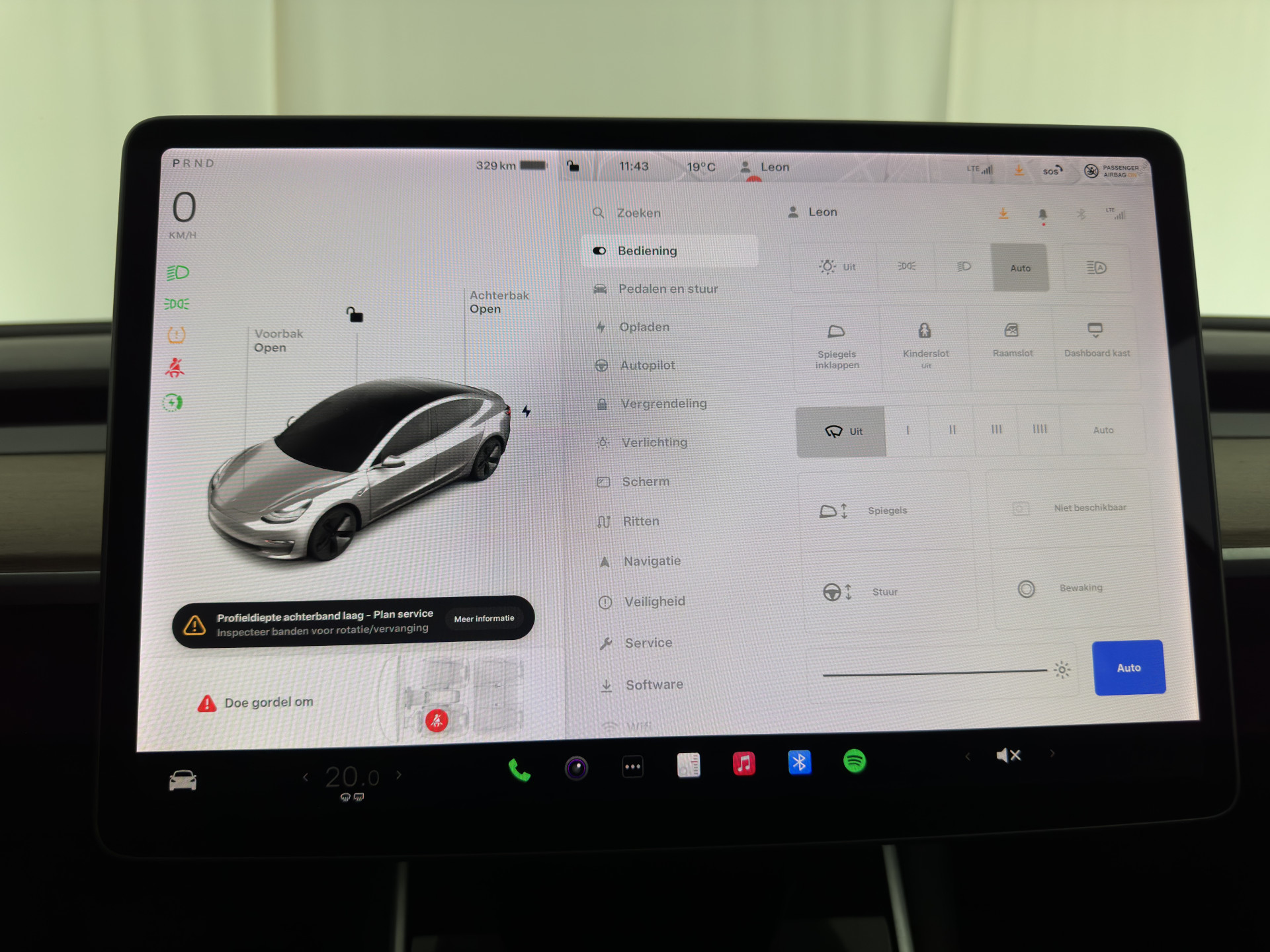 Tesla Model 3 Standard RWD Plus 60 kWh [ 3-Fase ] {SOH-88%} (INCL-BTW) Aut. *PANO | AUTO-PILOT | LEATHER | KEYLESS | FULL-LED | MEMORY-PACK | SURROUND-VIEW | DAB | CARPLAY | DIGI-COCKPIT | LANE-ASSIST | COMFORT-SEATS | 18"ALU*