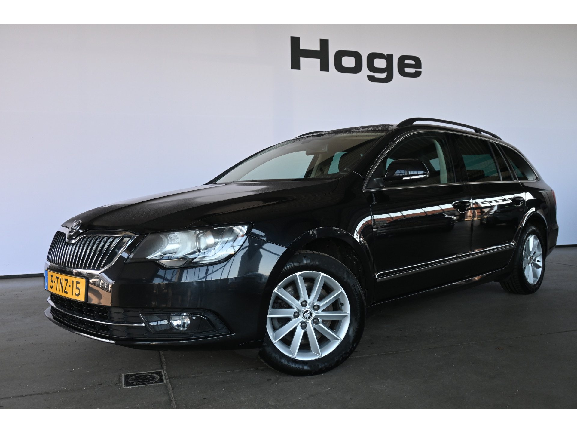 ŠKODA Superb Combi 1.8 TSI Ambition Automaat Clima Navigatie Cruise Control Trekhaak Inruil Mogelijk!