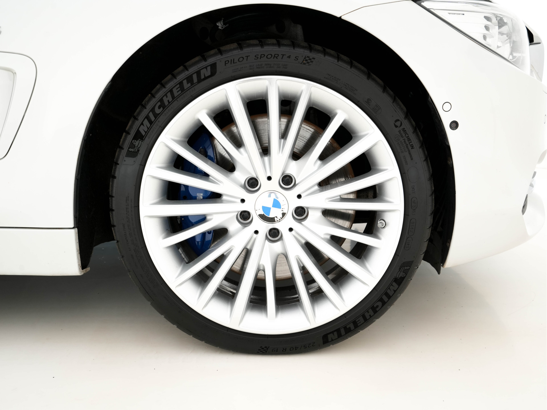 BMW 4-serie Cabrio 435d xDrive M-SportPack Centennial High-Executive Aut. *LEATHER | FULL-LED | ADAPTIVE-CRUISE | MEMORY-PACK | AIRSCARF | BLINDSPOT | HIFI-SOUND | KEYLESS | DAB+ | HEATED-SPORTSEATS | CAMERA | HEAD-UP | NAVI-FULLMAP | 19''ALU*