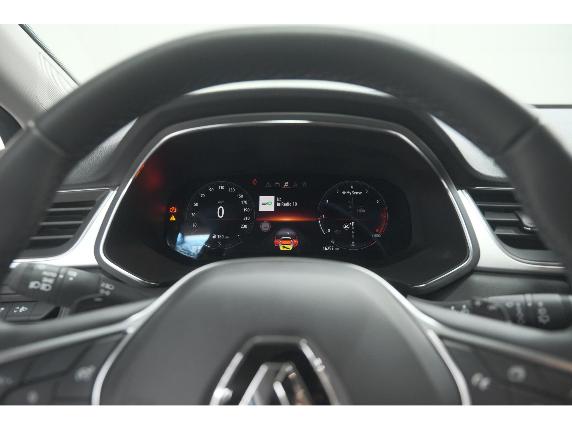 Renault Captur Mild Hybrid 140 EDC Techno | Trekhaak | 360 Camera | 9.3 Inch Grootscherm | Apple Carplay | Parkeersensoren
