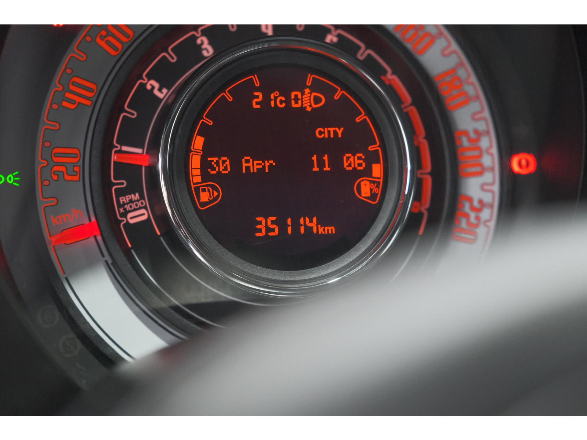 Fiat 500 C 1.0 Hybrid Dolcevita | Apple Carplay | Parkeersensoren | Climate control