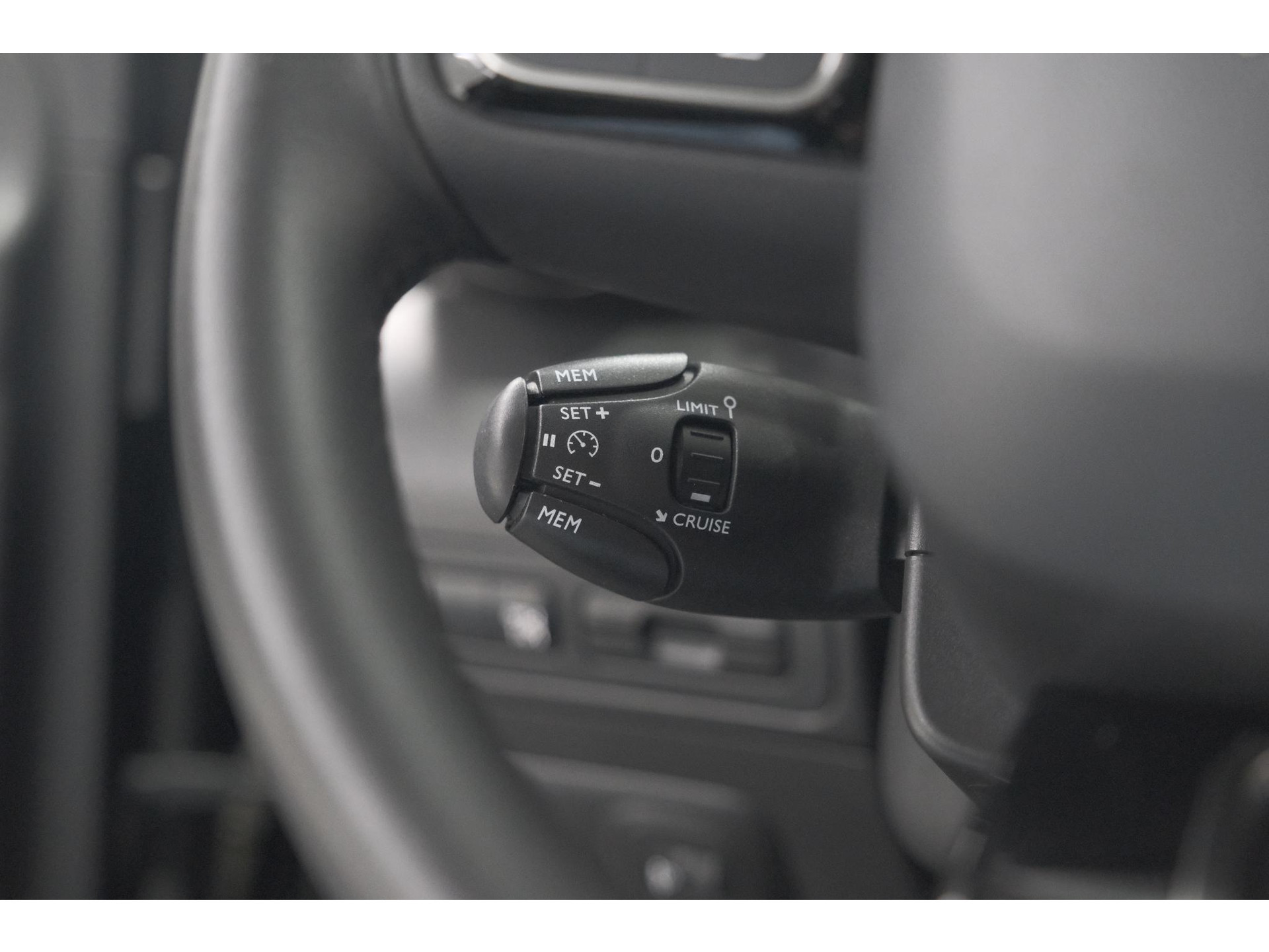 Citroen C3 Aircross PureTech 130 EAT6 Plus | Stoelverwarming | Apple Carplay | Parkeersensoren