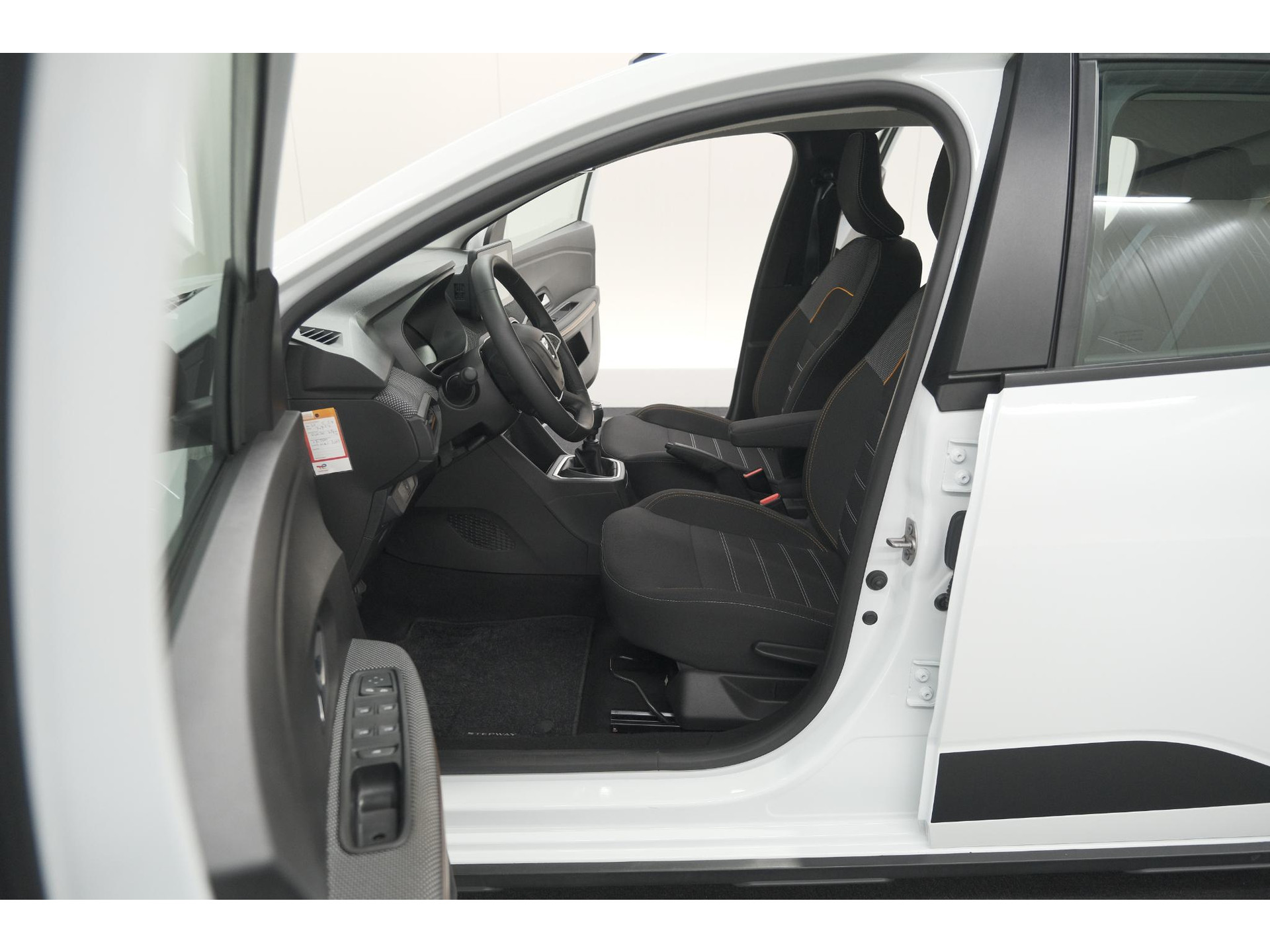 Dacia Sandero Stepway 1.0 TCe 90 Comfort | Apple Carplay | Parkeersensoren | Cruise Control