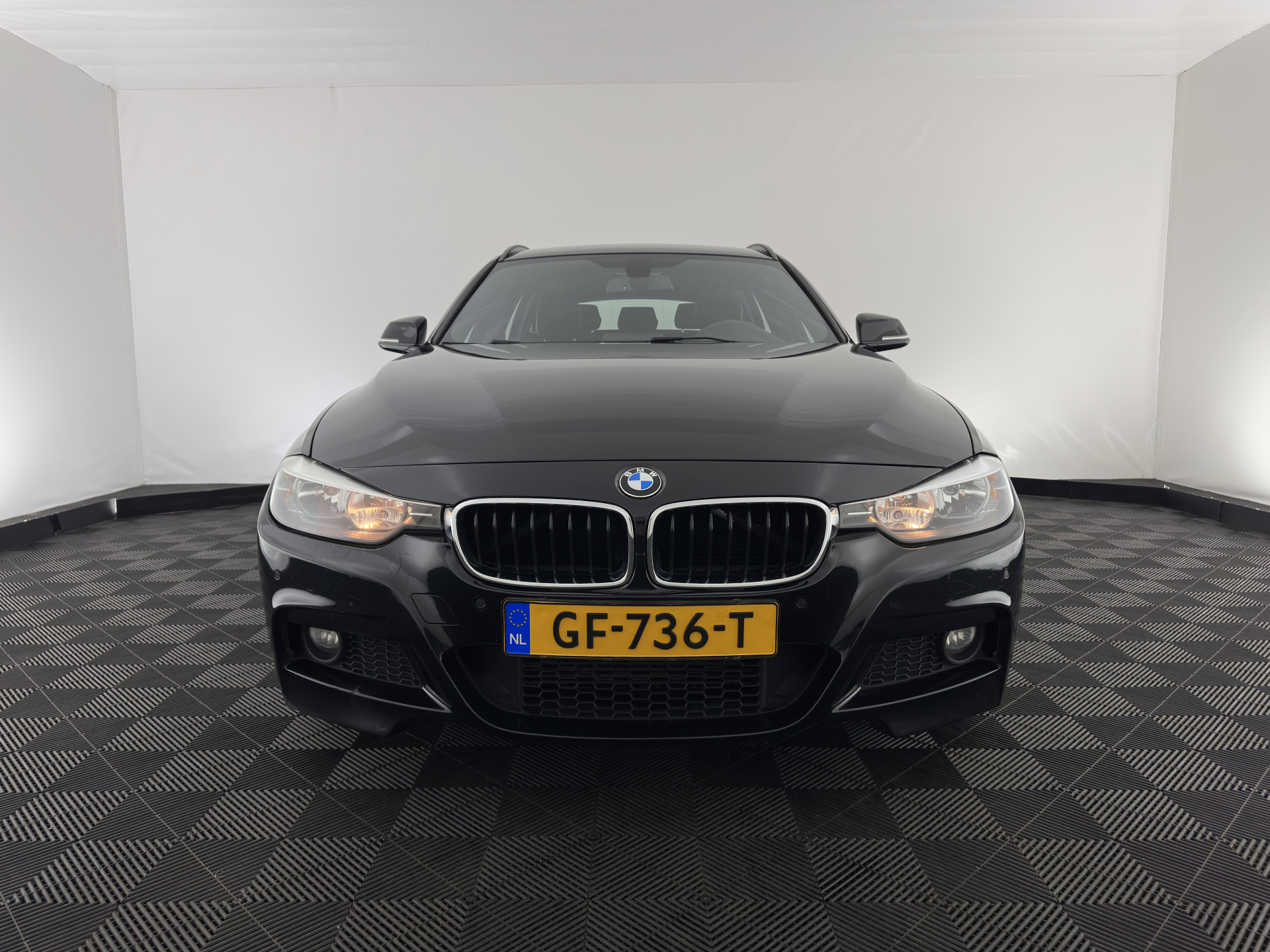 BMW 3-serie Touring 318d High Executive M-Sportpack Aut. *FULL-LEATHER | HEATED-SPORTSEATS | NAVI-FULLMAP | ECC | PDC | CRUISE | 18''ALU*