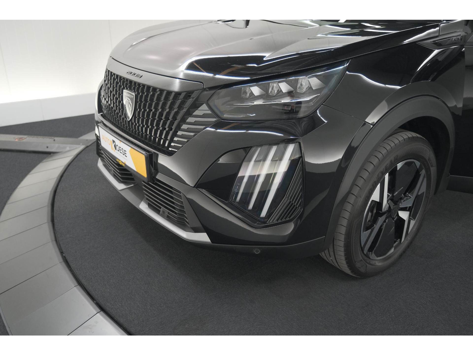 Peugeot 2008 PureTech 130 EAT8 GT | Camera | Apple Carplay | Parkeersensoren | 17 Inch Lichtmetalen Velgen