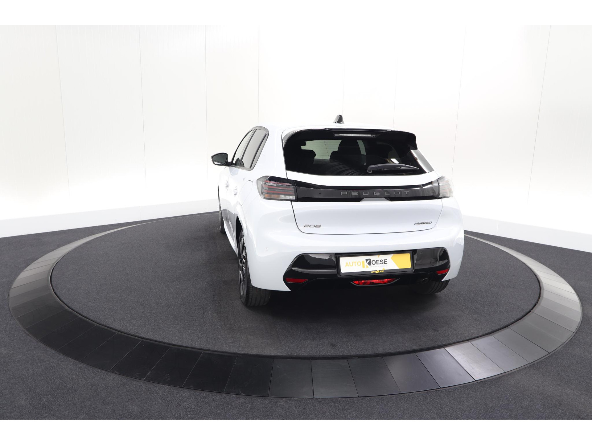 Peugeot 208 1.2 Hybrid 110 e-DCS6 Allure | Climate Control | Apple Carplay | Parkeersensoren