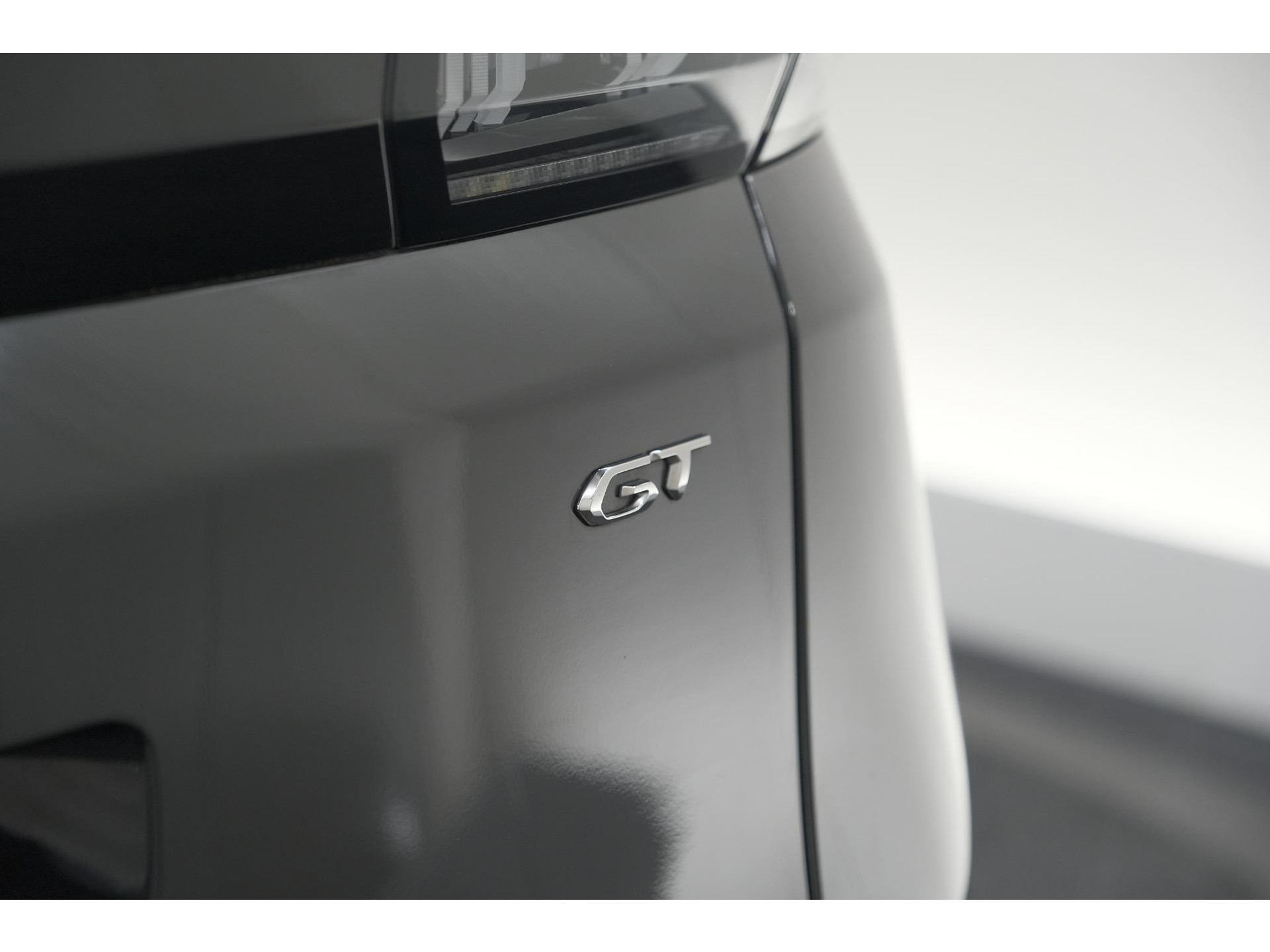 Peugeot 3008 1.2 Hybrid 136 GT | 360 Camera | Adaptieve Cruise Control | Elektronische Kofferklep | Navigatie
