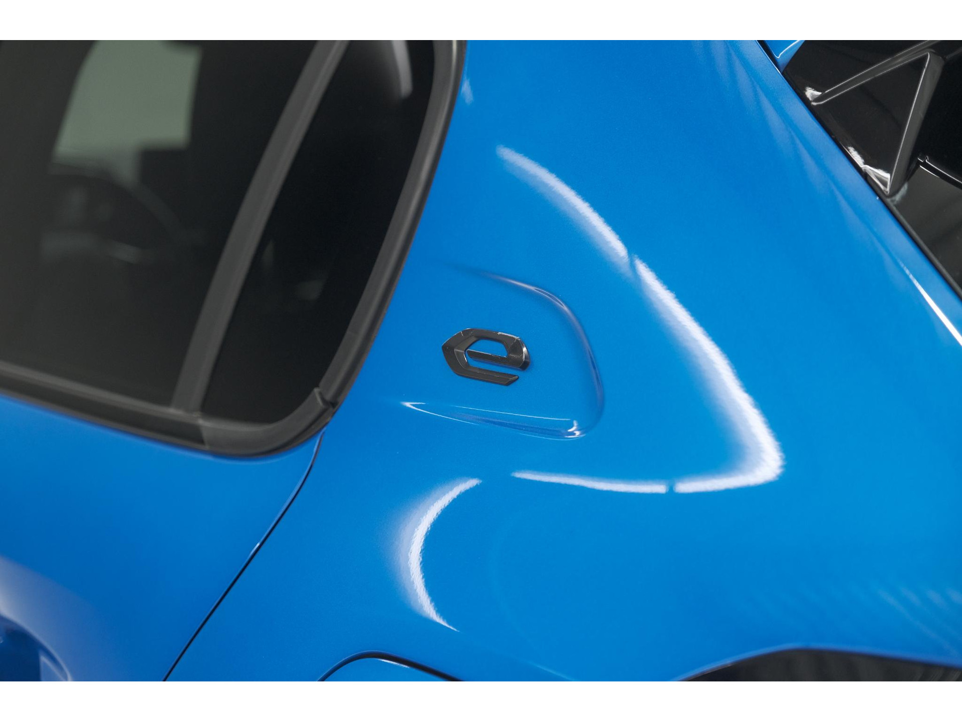 Peugeot e-208 EV GT Pack 50 kWh | Camera | Adapieve Cruise Control | Stoelverwarming | 3 FASE