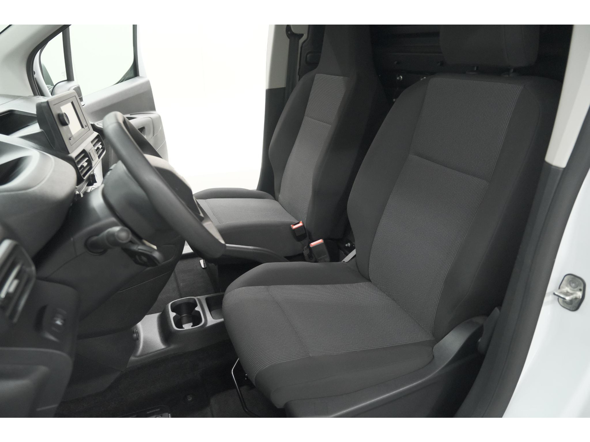 Peugeot Partner 1.5 BlueHDi 100 S&S L1 | Trekhaak | Laadruimte Pakket | Allseason Banden | Cruise Control