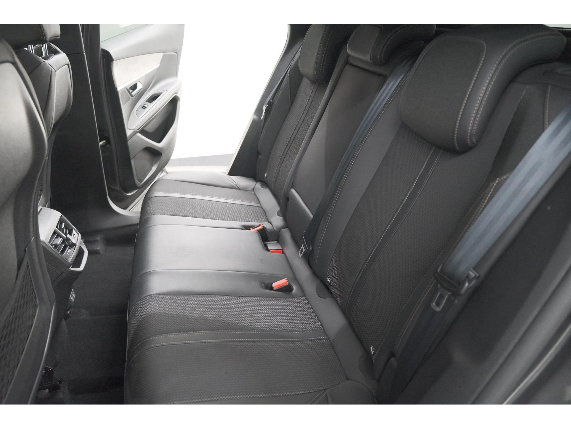 Peugeot 3008 PureTech 130 EAT8 GT | Camera | Dodehoekdetectie | Adaptieve Cruise Control