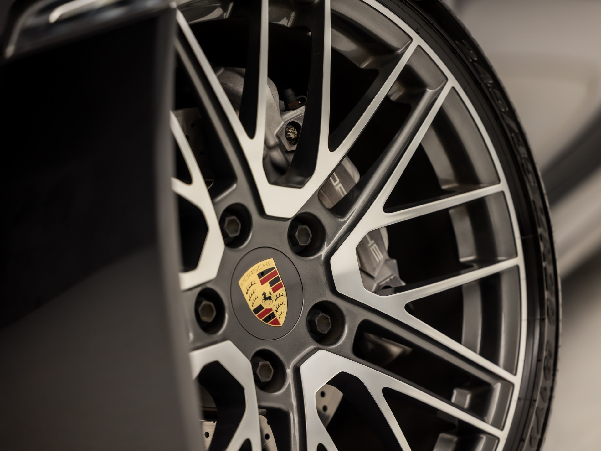Porsche 911 Cabrio 3.0 Carrera 385Pk (SPORT CHRONO PAKKET, SPORTUITLAAT, BOSE AUDIO, LED MATRIX, APPLE CARPLAY, CAMERA, SFEERVERLICHTING, STOELVERWARMING, NIEUWSTAAT)