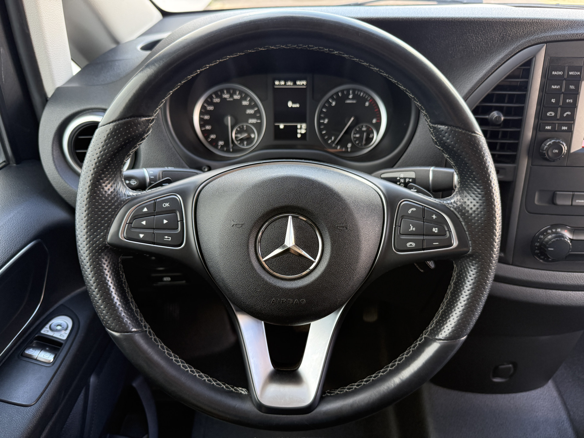Mercedes-Benz Vito 119 1.9 CDI 190pk Automaat L2H1 LED Cruise Control Climate Control Trekhaak