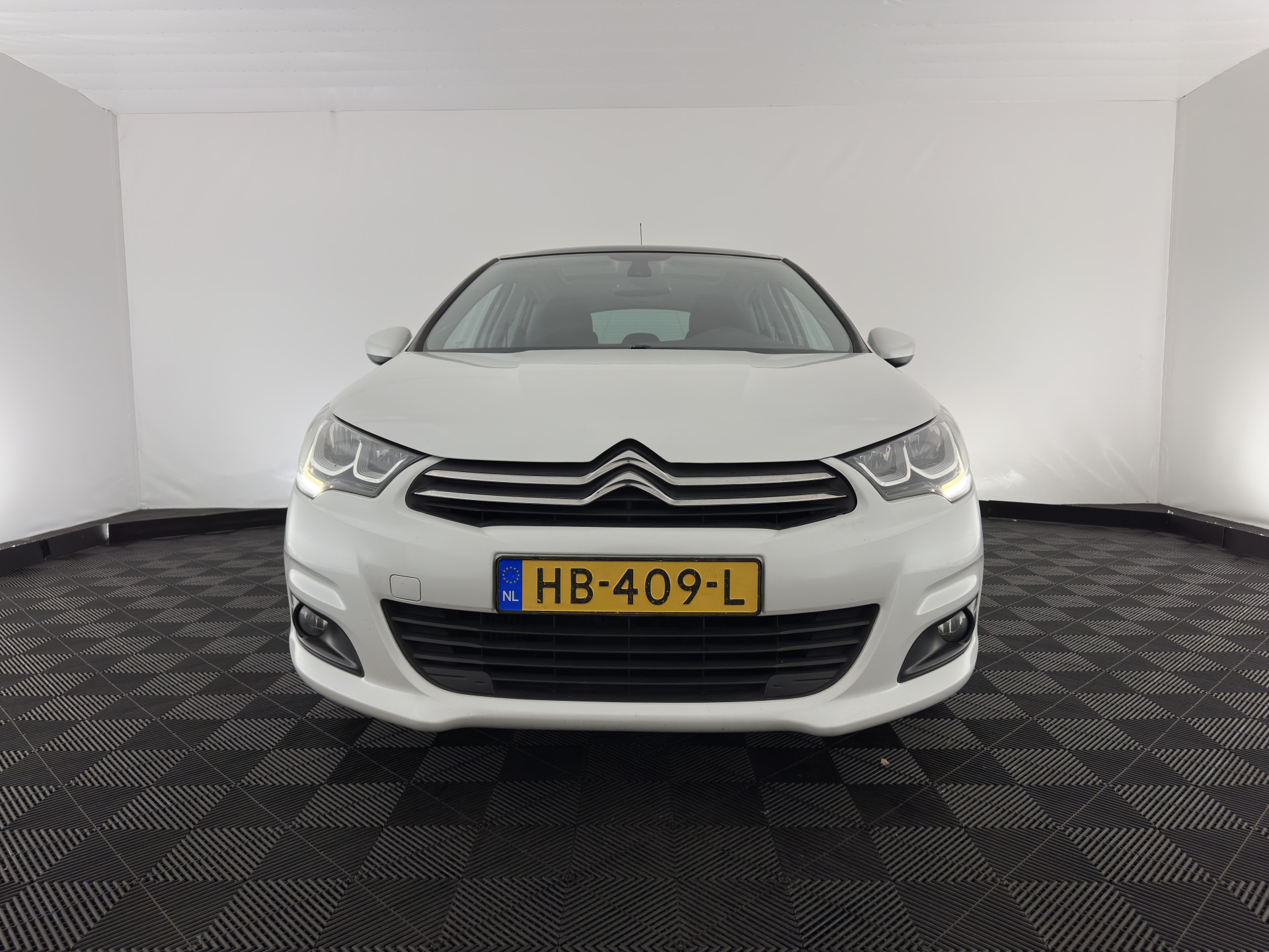 Citroën C4 1.6 BlueHDi Feel *PANO | SPORT-SEATS | PDC | PRIVACY-GLASS | ECC | CRUISE | TOWBAR*