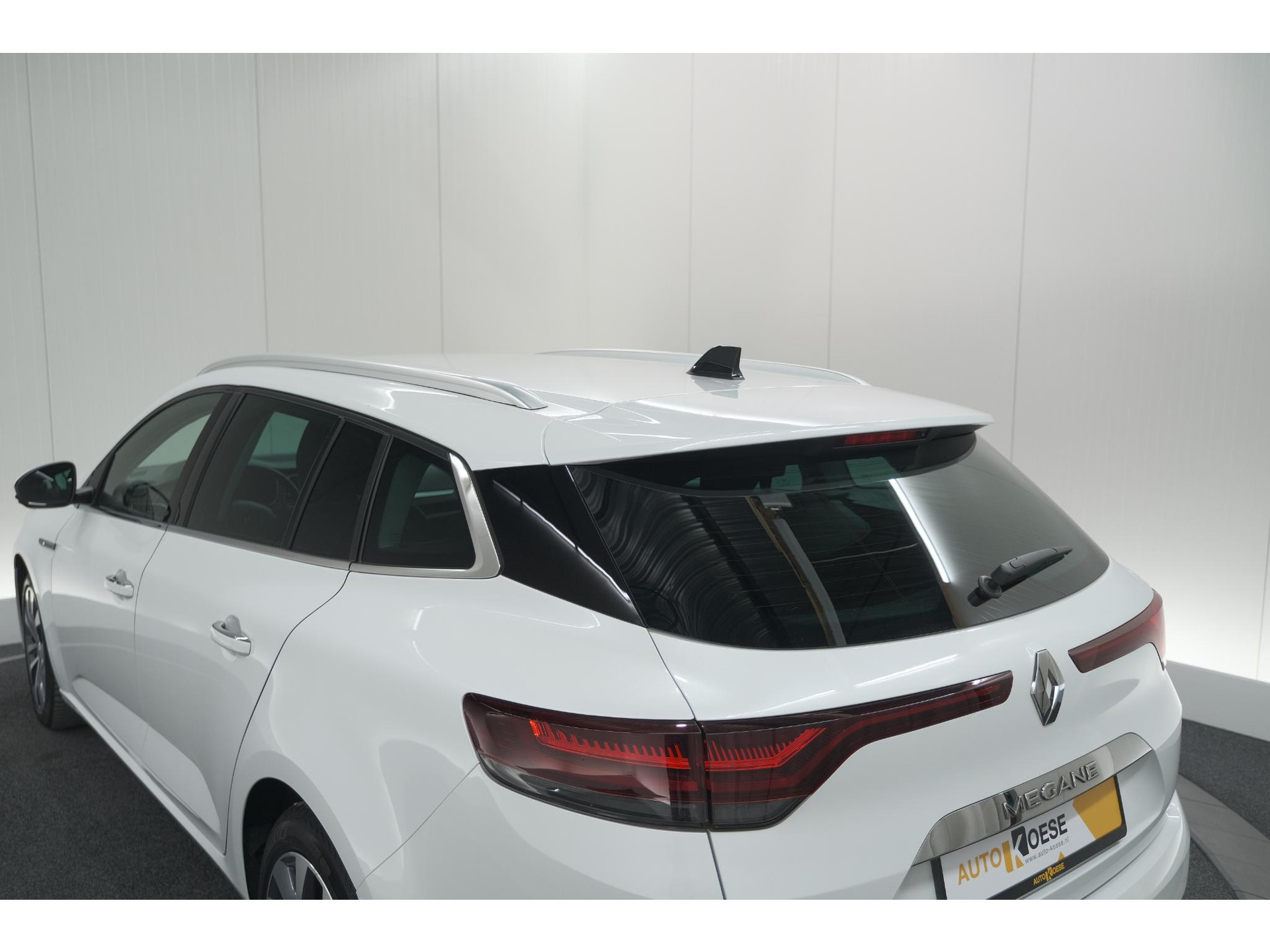 Renault Mégane Estate TCe 140 EDC Techno | Trekhaak | Camera | Navigatie | 9.3 Inch Groot Scherm