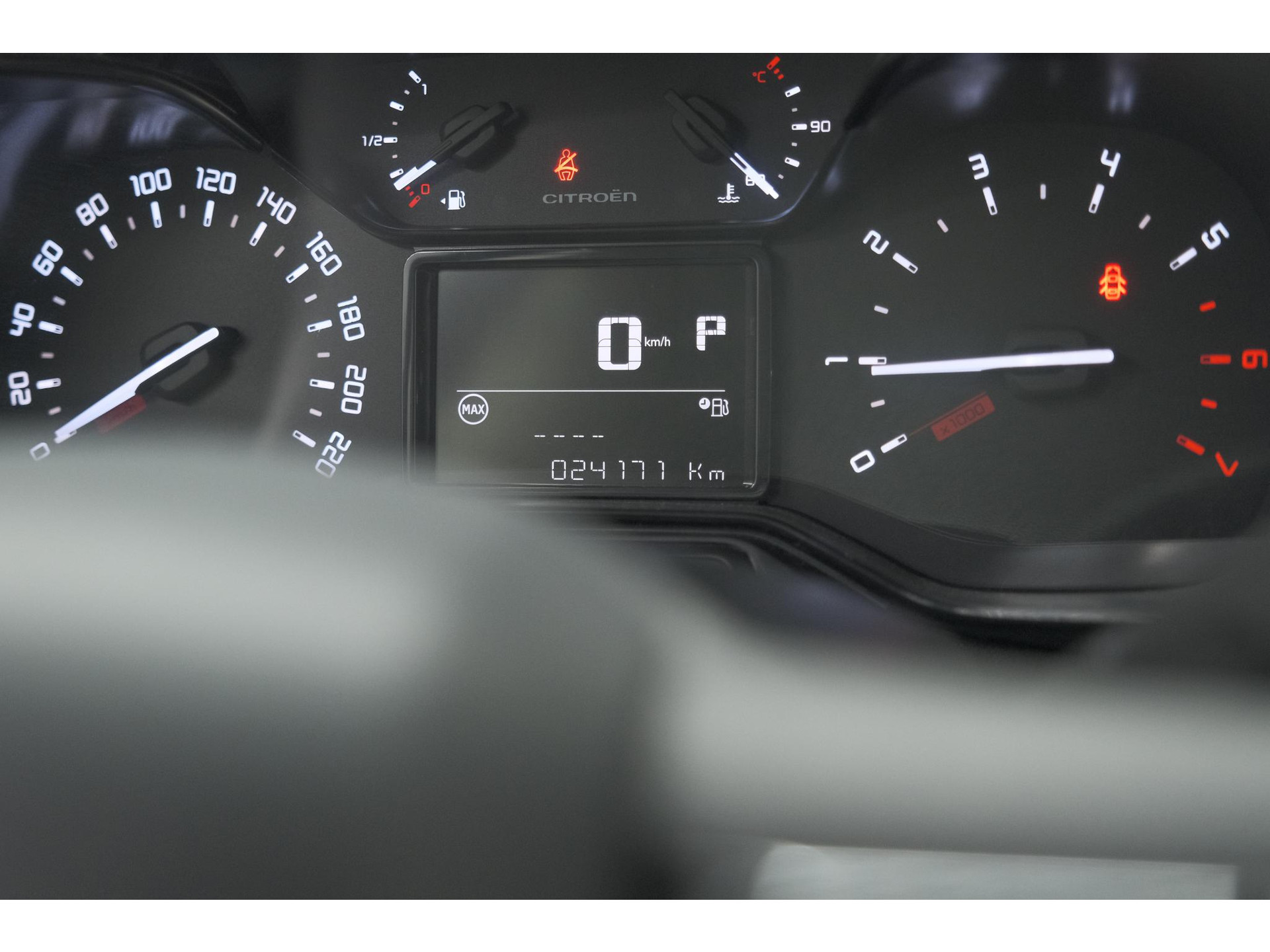 Citroen C3 PureTech 110 EAT6 Max | Apple Carplay | Parkeersensoren | Climate Control | 16 Inch Lichtmetalen Velgen