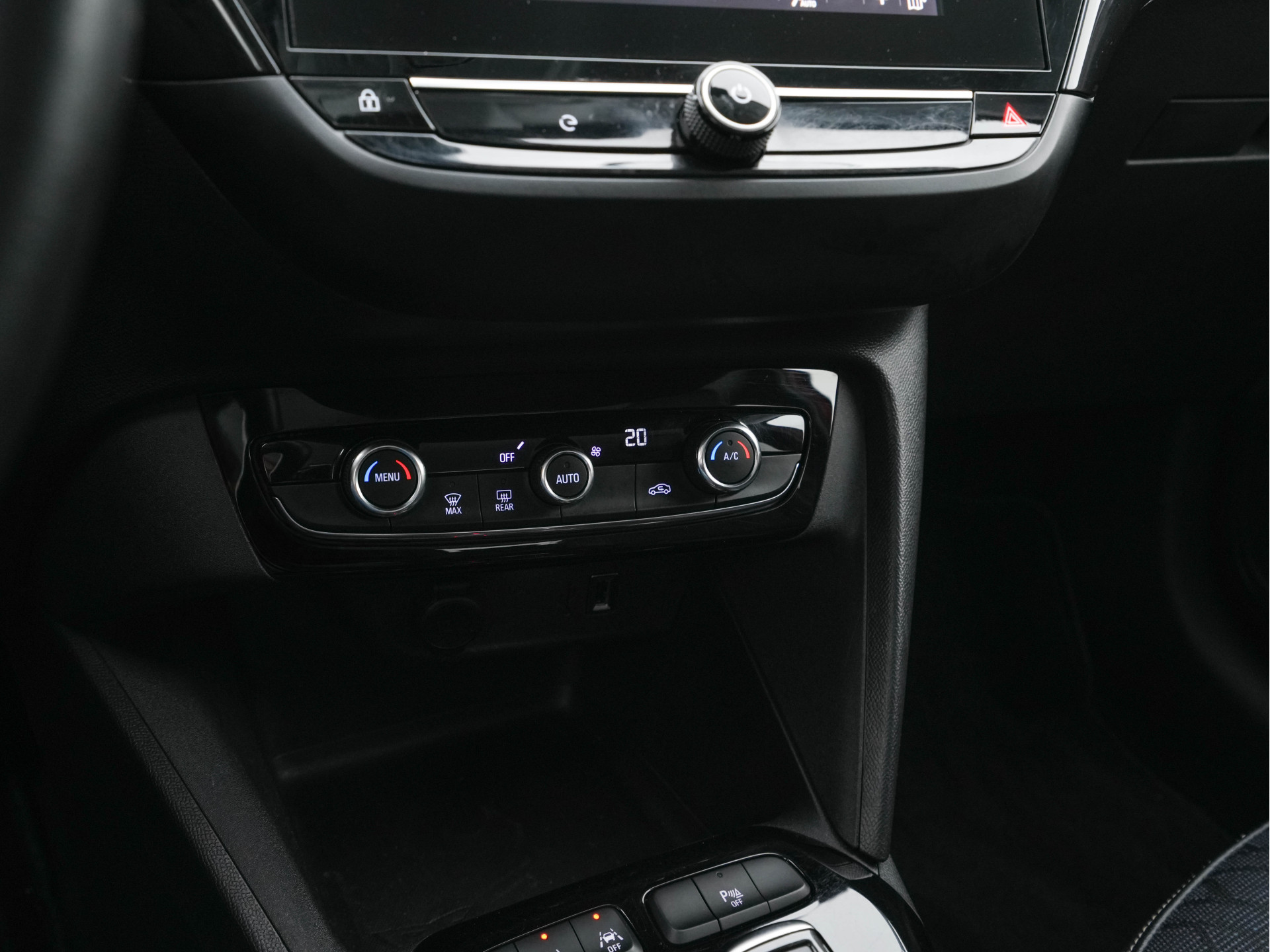 Opel Corsa-e Elegance 50 kWh [ 3-Fase ] {SOH-94%} (INCL-BTW) Aut. *FULL-LED | DIGI-COCKPIT | LEATHER-MICROFIBRE | NAVI-FULLMAP |  CAMERA | CARPLAY | ECC | KEYLESS | CRUISE | DAB | LANE-ASSIST | PDC | SPORT-SEATS | PRIVACY-GLASS | 16"ALU*